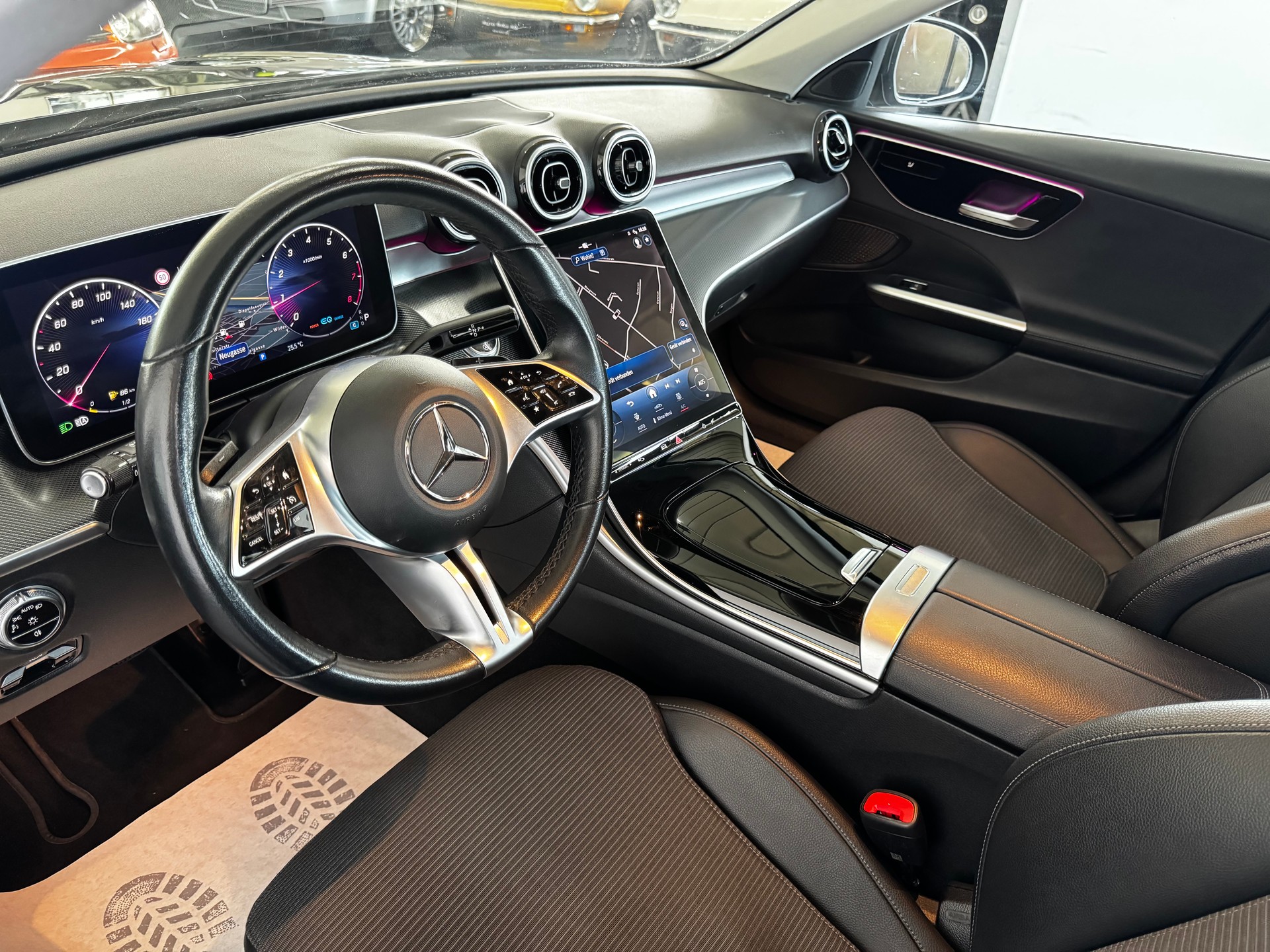 MERCEDES-BENZ C 180 Avantgarde-image-13