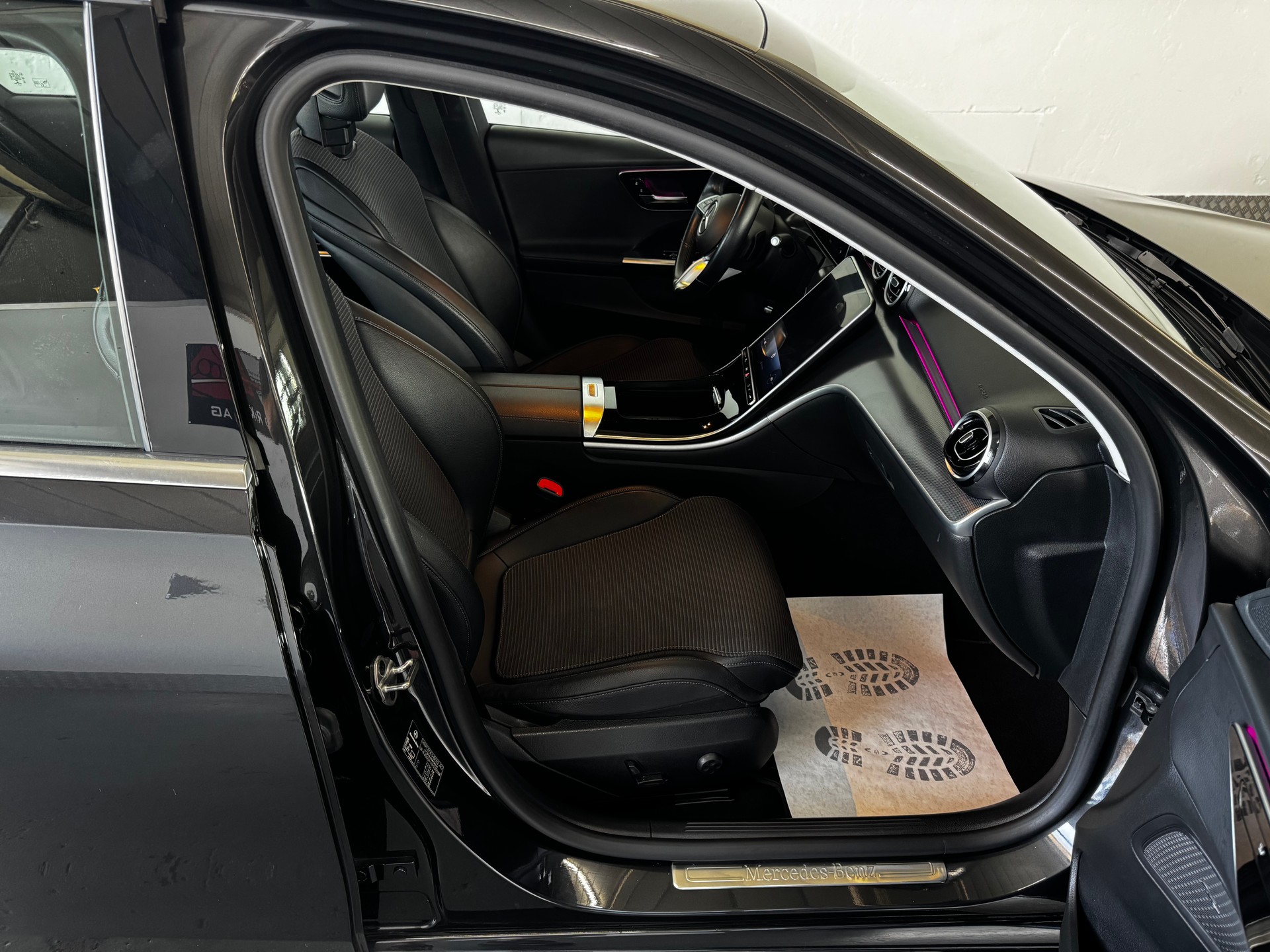 MERCEDES-BENZ C 180 Avantgarde-image-20