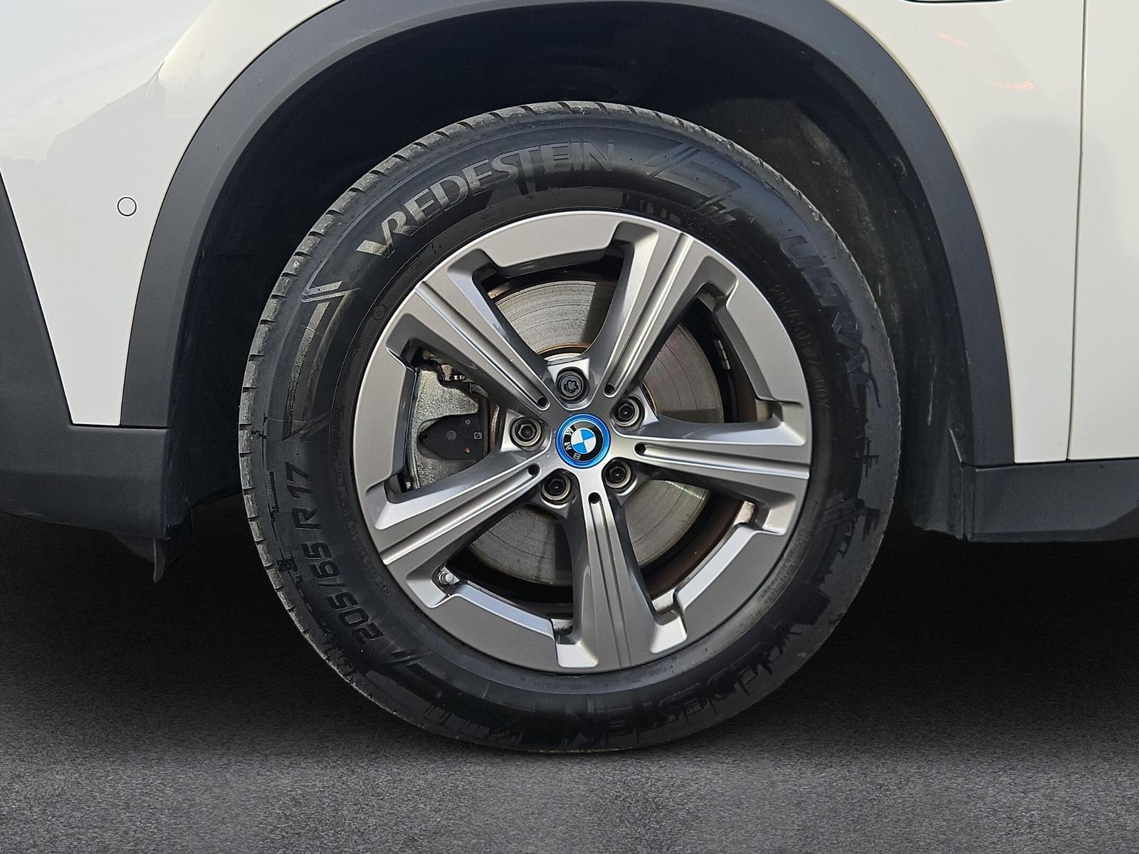 BMW X1 30e xDrive U11 (CH) AHK 1.8T-image-8