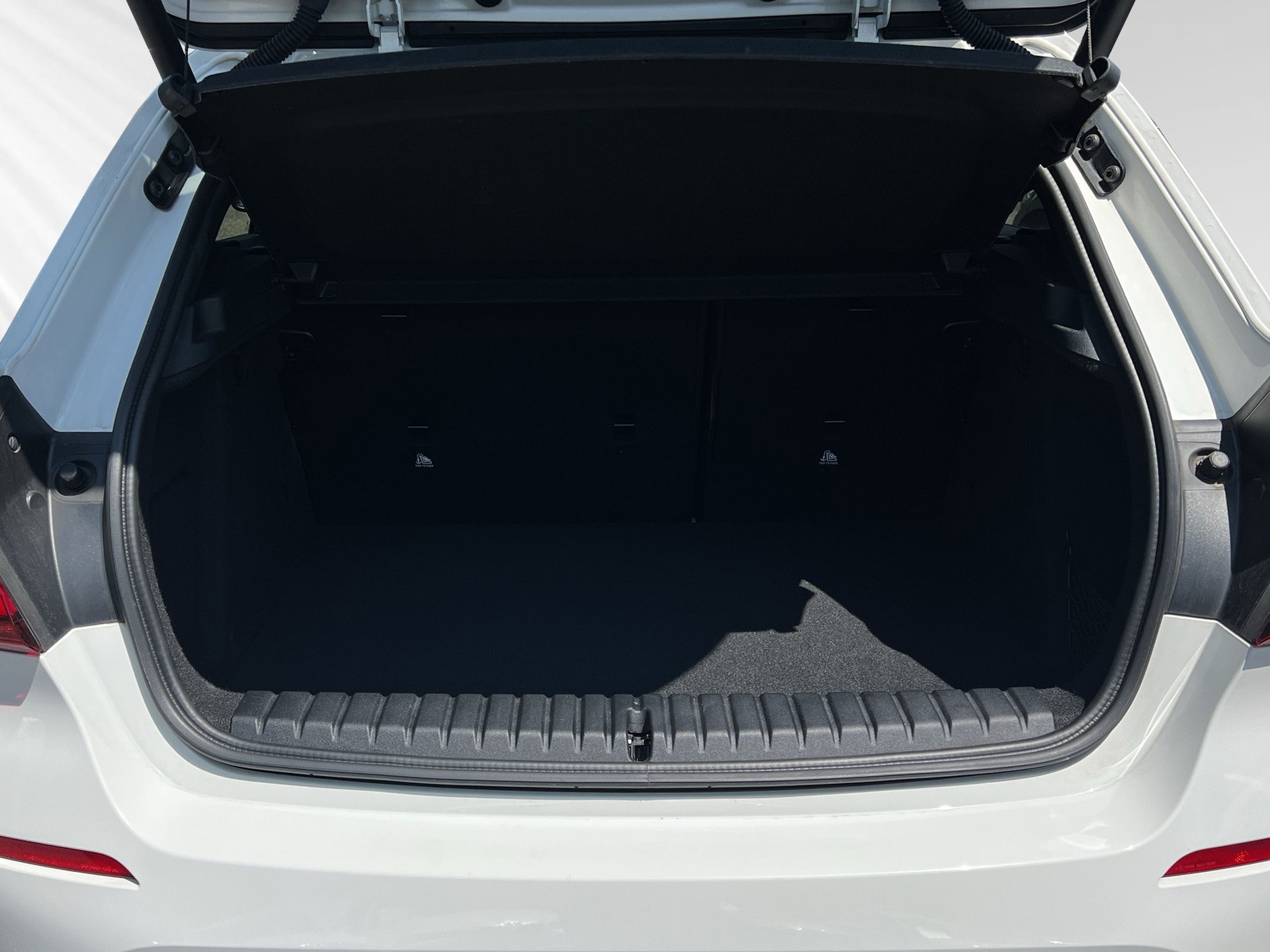 BMW 118d Steptronic-image-7