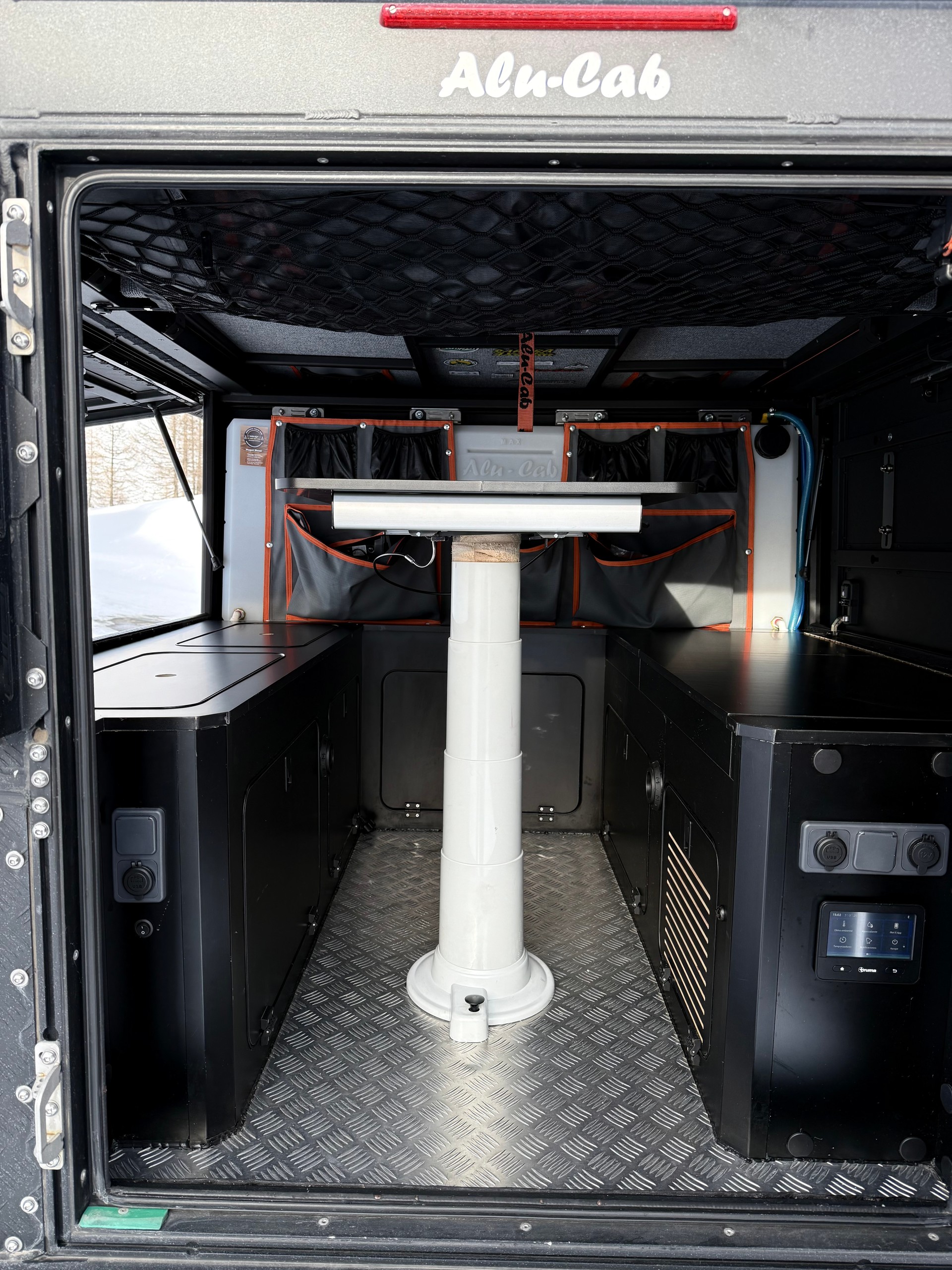 TOYOTA HI-LUX-image-5