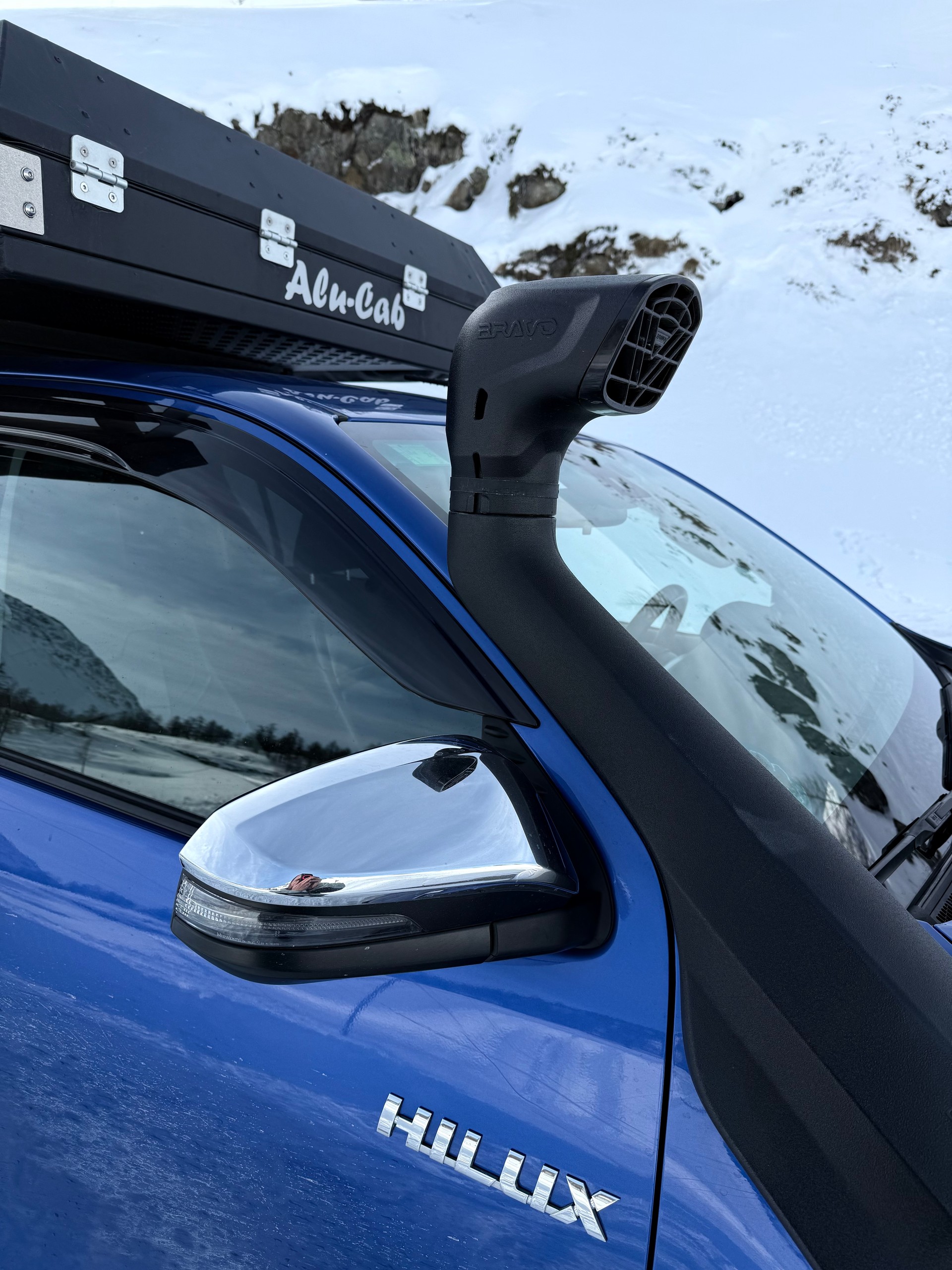 TOYOTA HI-LUX-image-4