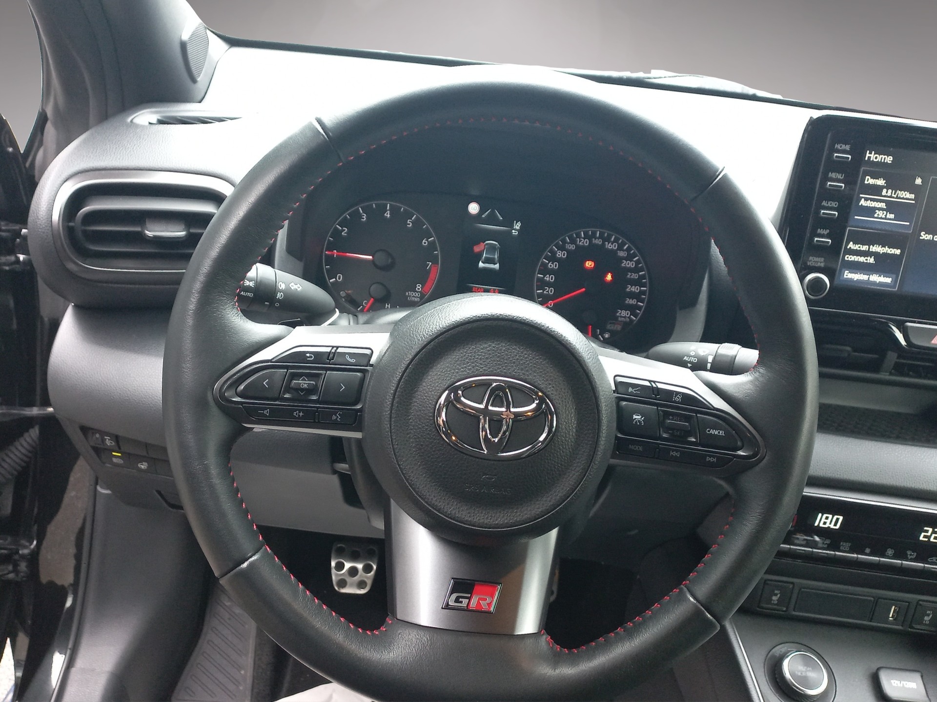 TOYOTA Yaris 1.6 GR Sport-image-7