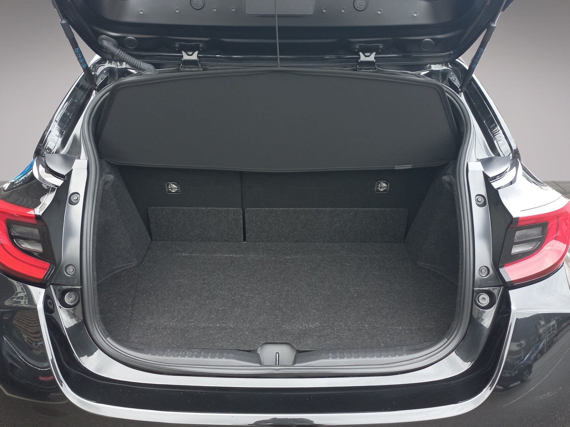 TOYOTA Yaris 1.6 GR Sport-image-12
