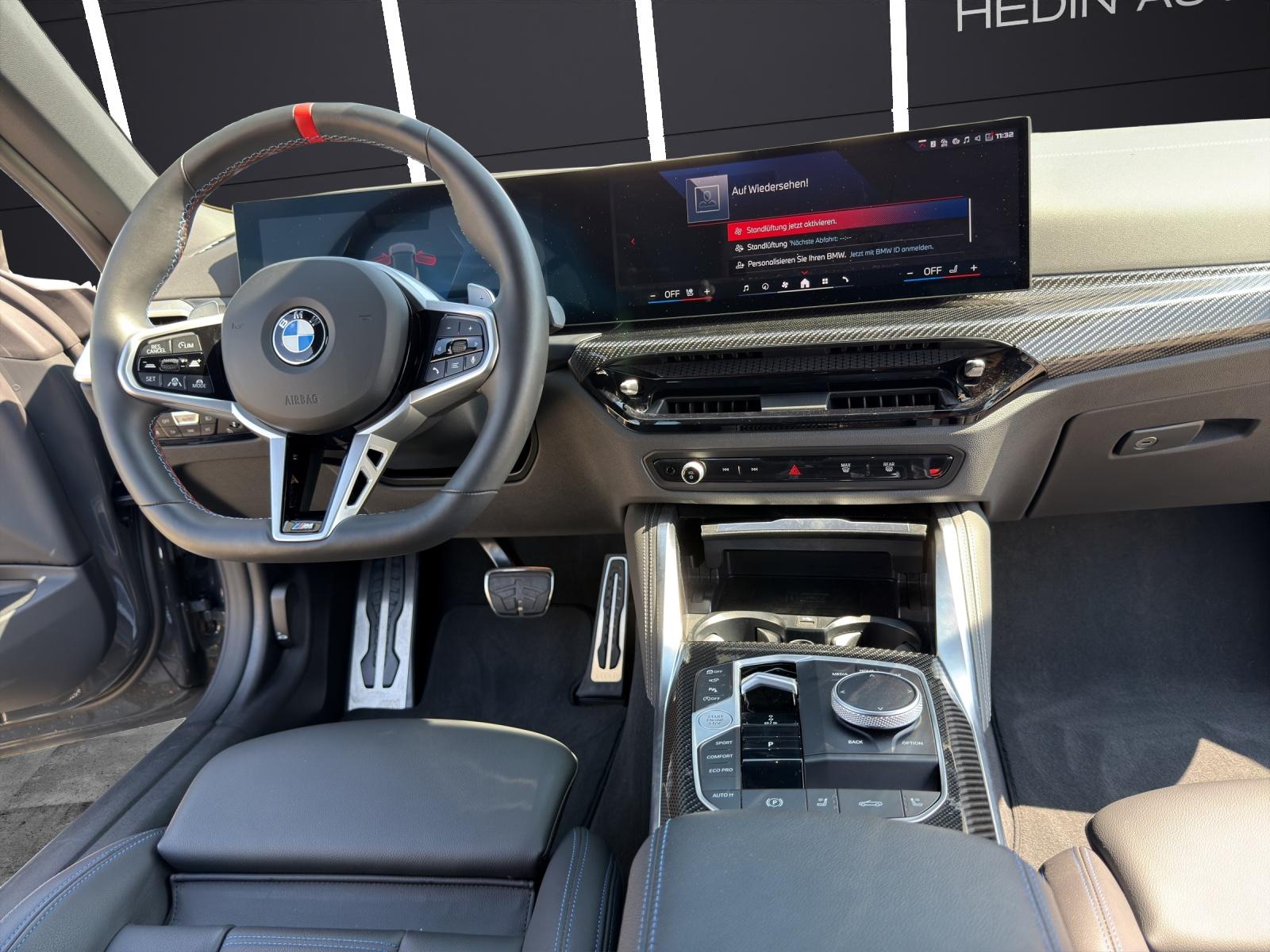 BMW M440i xDrive Cabrio-image-18