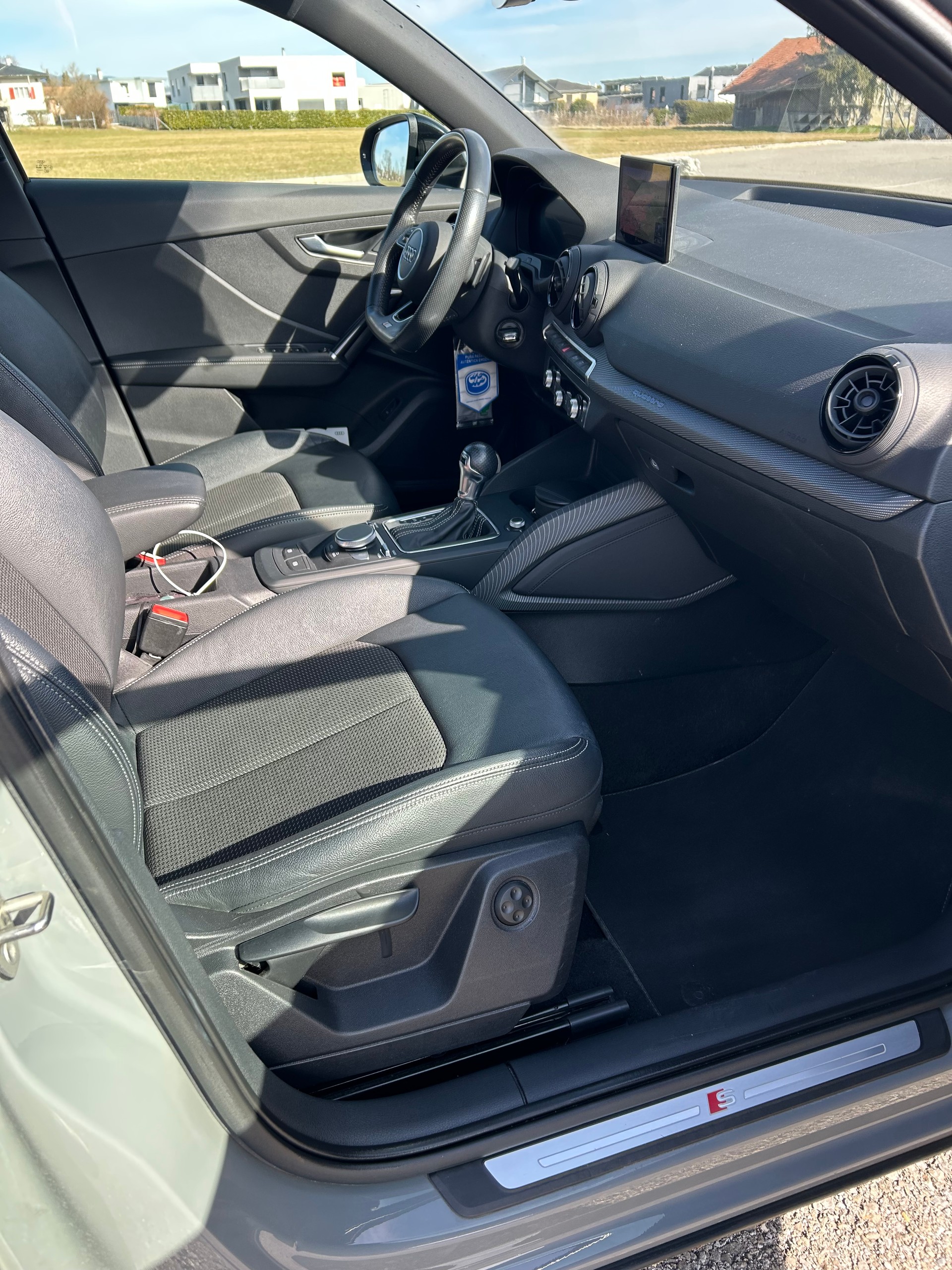 AUDI Audi Q2 2.0 TFSI quattro S-line (190 ch) – Gris Quantum-image-3