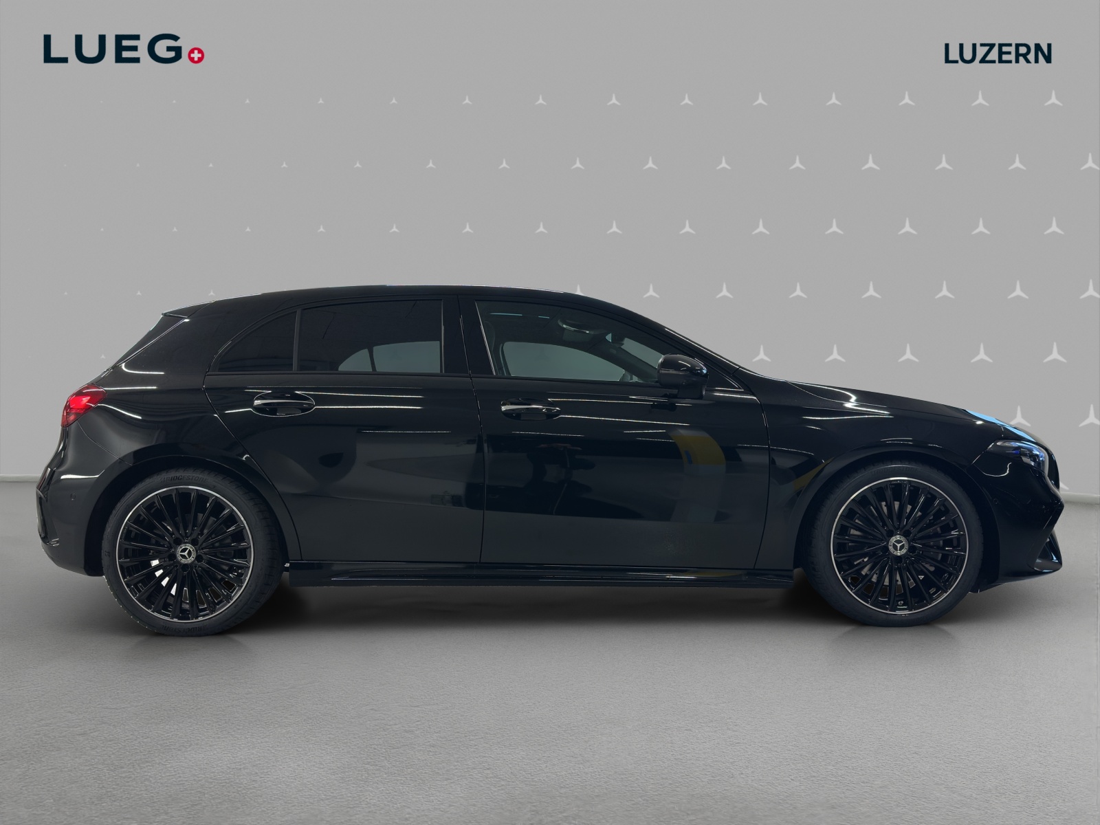 MERCEDES-BENZ A 220 4Matic 8G-DCT-image-5