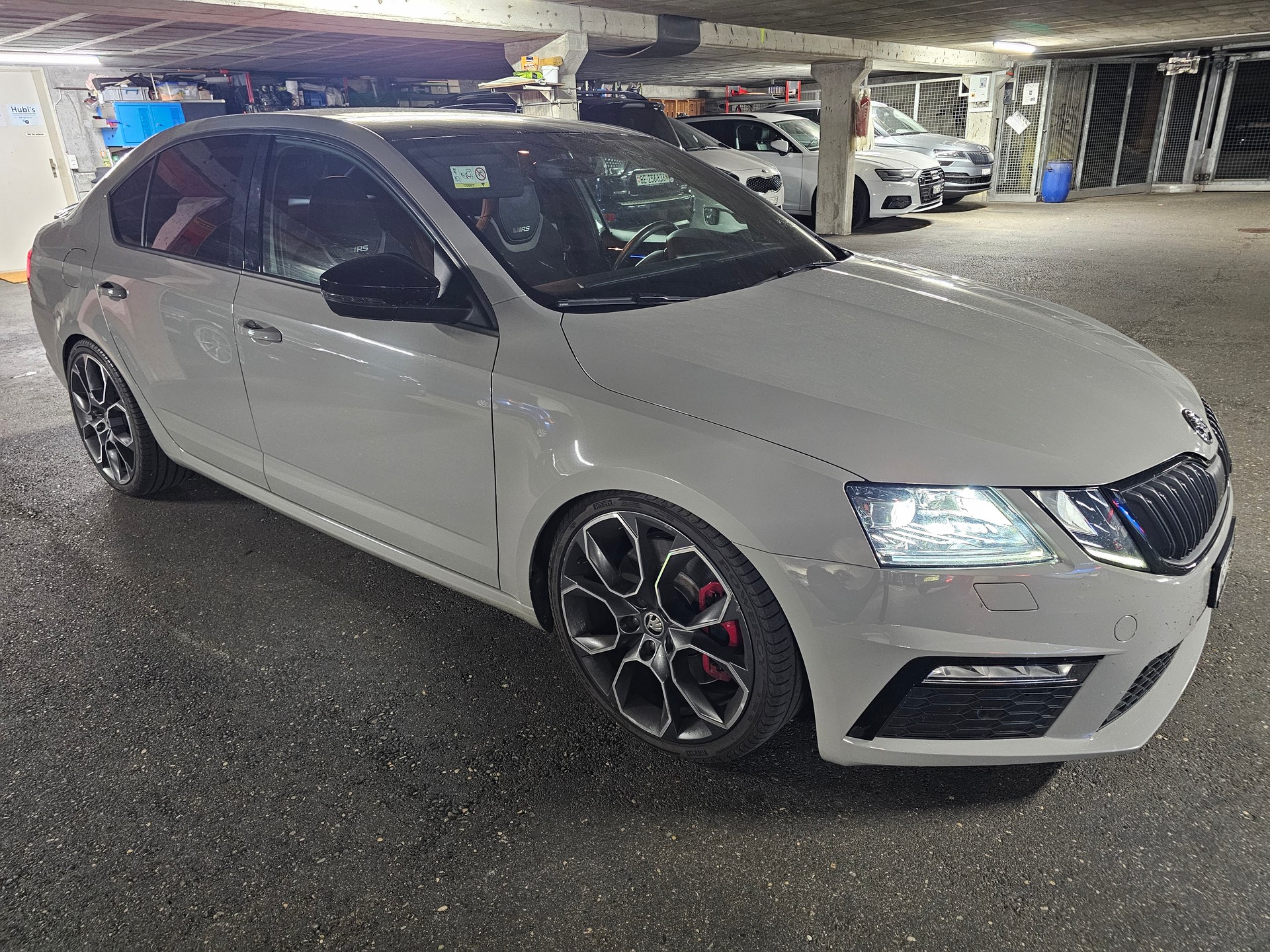 SKODA Octavia Combi 2.0 TSI RS-image-1