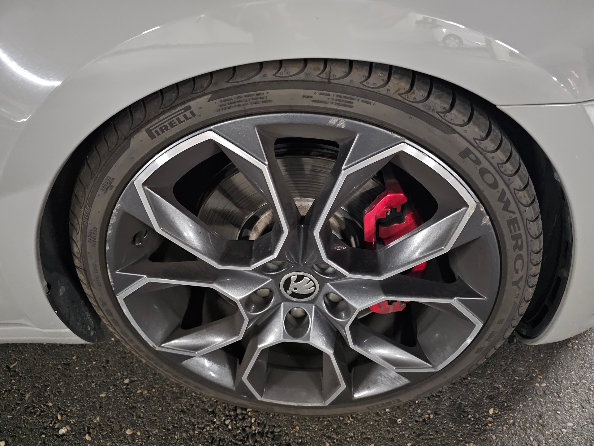 SKODA Octavia Combi 2.0 TSI RS-image-15