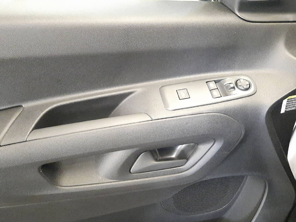 TOYOTA PROACE CITY Van L1 1.2 Active-image-9
