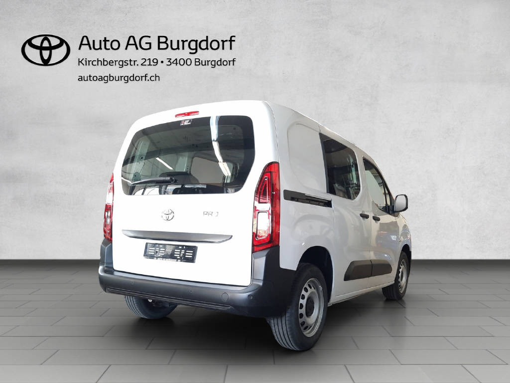 TOYOTA PROACE CITY Van L1 1.2 Active-image-3
