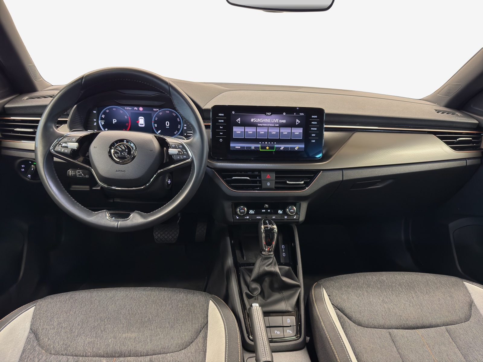SKODA Kamiq 1.5 TSI ACT Style DSG-image-8
