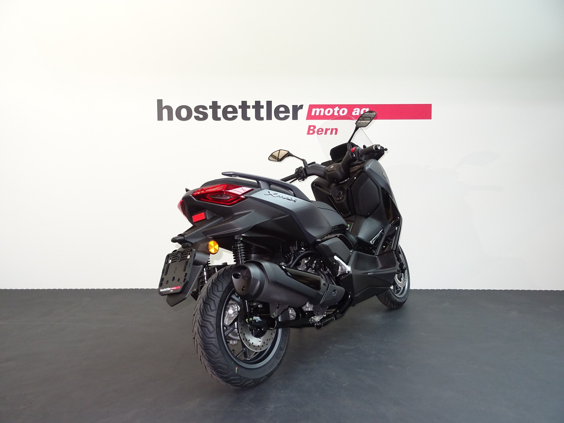 YAMAHA XMAX 300 Tech MAX+-showroom-element-2