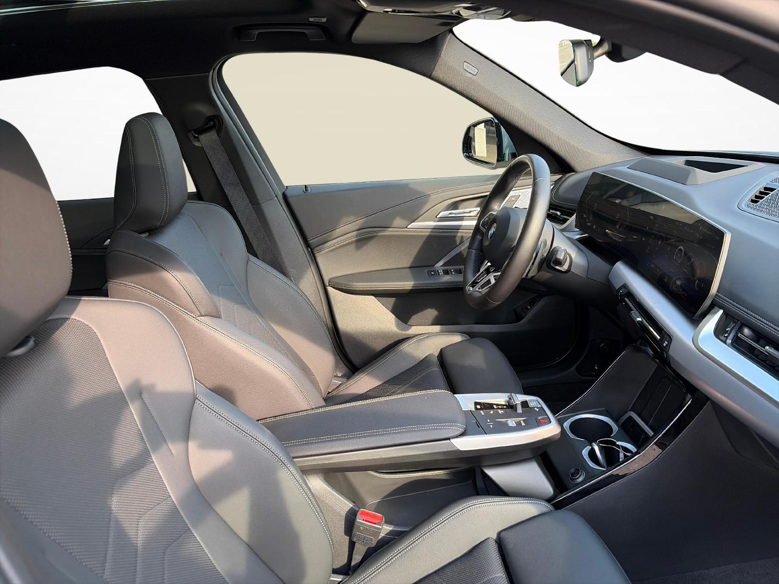 BMW X1 xDrive 23i-image-10