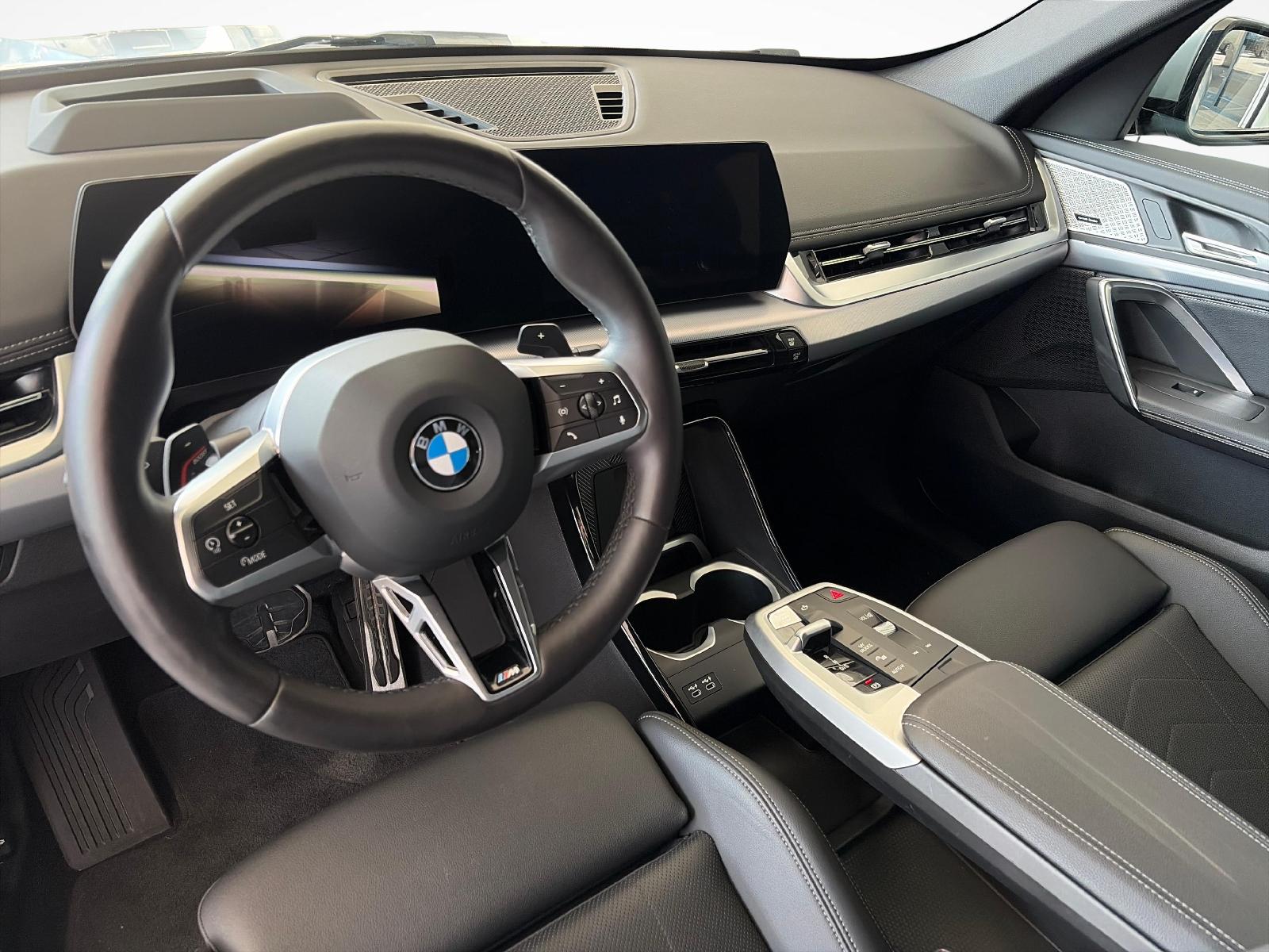 BMW X1 xDrive 23i-image-9
