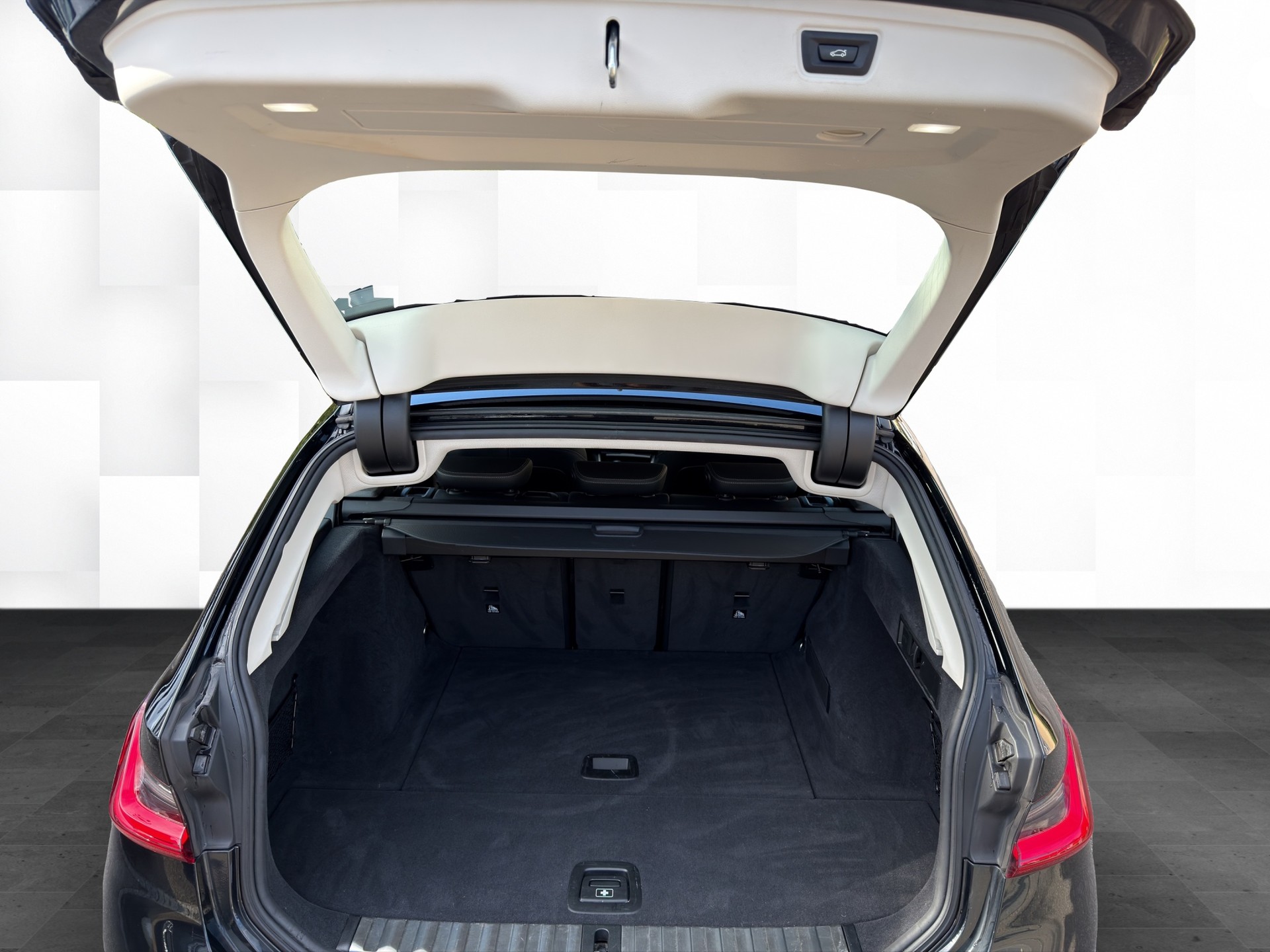 BMW 320d xDrive 48V Touring Steptronic-image-9