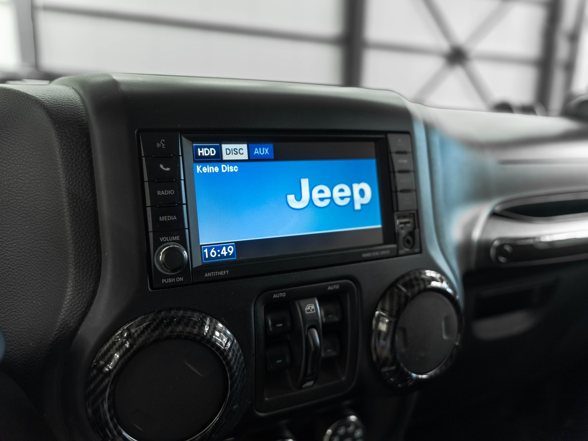 JEEP Wrangler 3.6 Unlimited Arctic Automatic-image-28