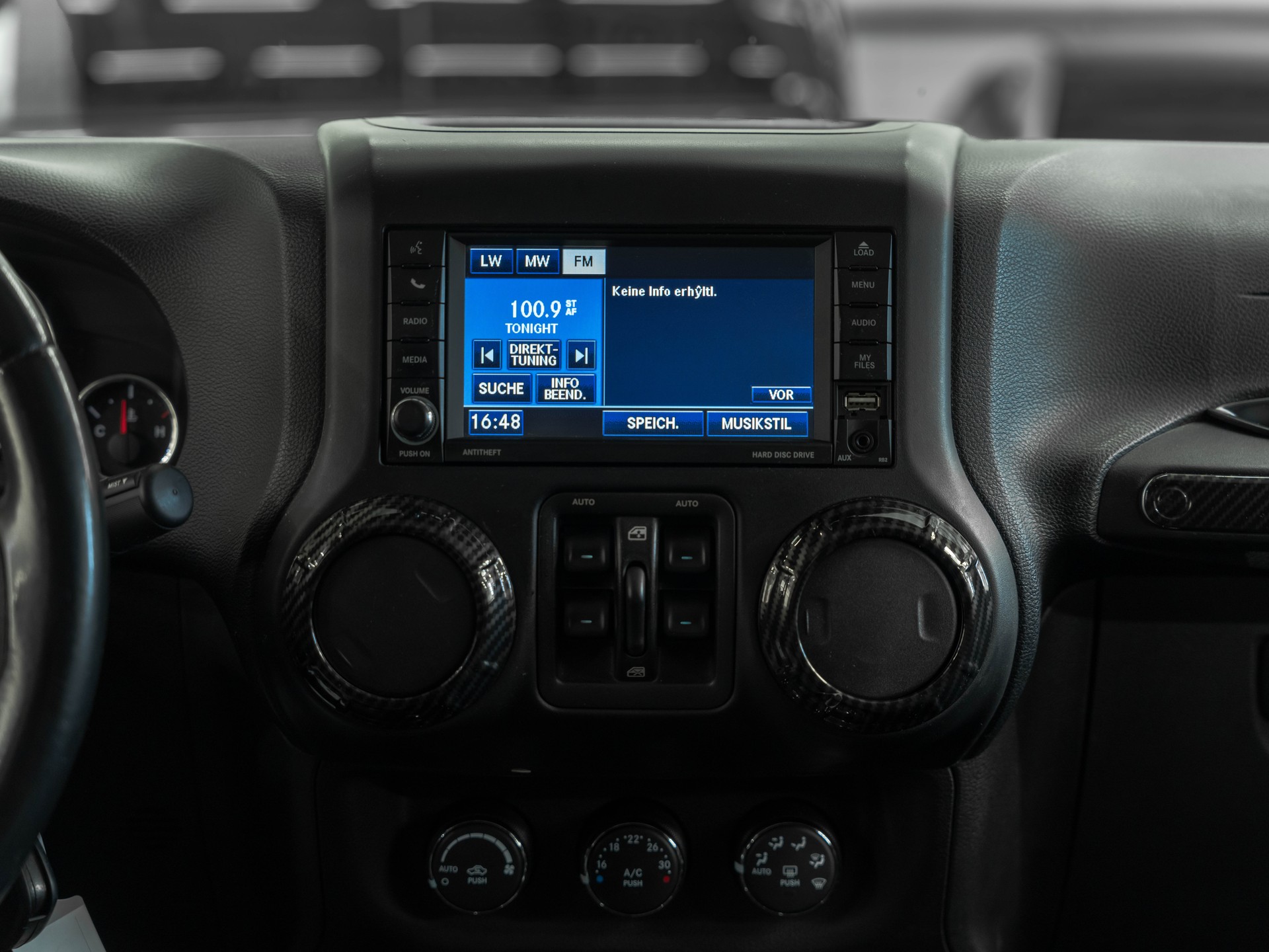 JEEP Wrangler 3.6 Unlimited Arctic Automatic-image-24