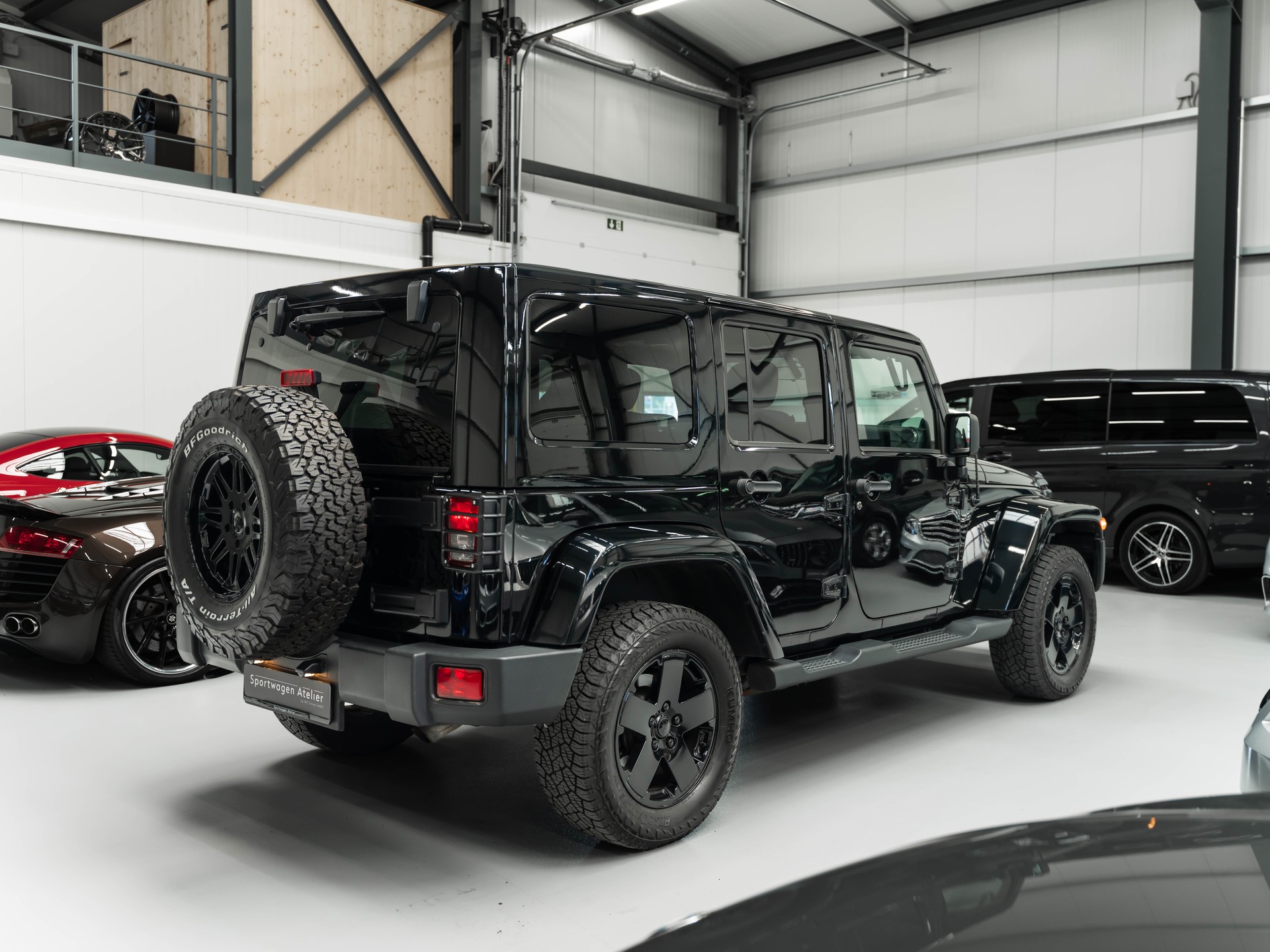 JEEP Wrangler 3.6 Unlimited Arctic Automatic-image-3