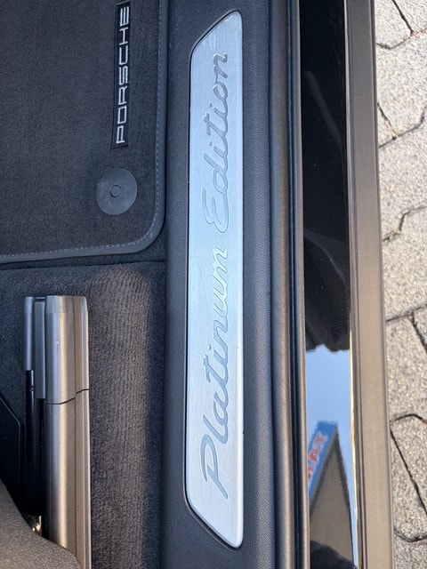 PORSCHE Cayenne E-Hybrid Platinum Edition-image-5