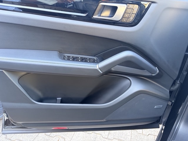 PORSCHE Cayenne E-Hybrid Platinum Edition-image-9