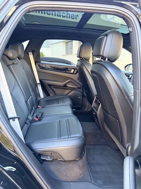 PORSCHE Cayenne E-Hybrid Platinum Edition-image-6