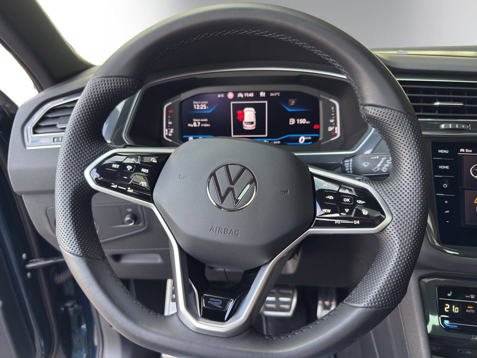 VW Tiguan 2.0TSI R-Line 4M-image-12