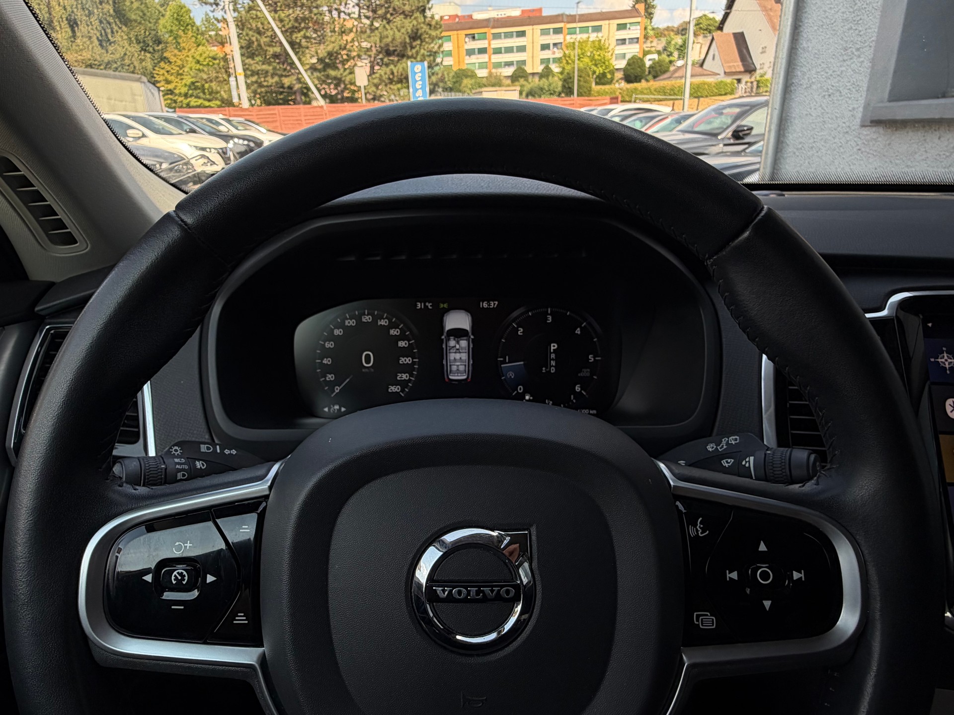 VOLVO XC90 D5 AWD Momentum Geartronic-image-7