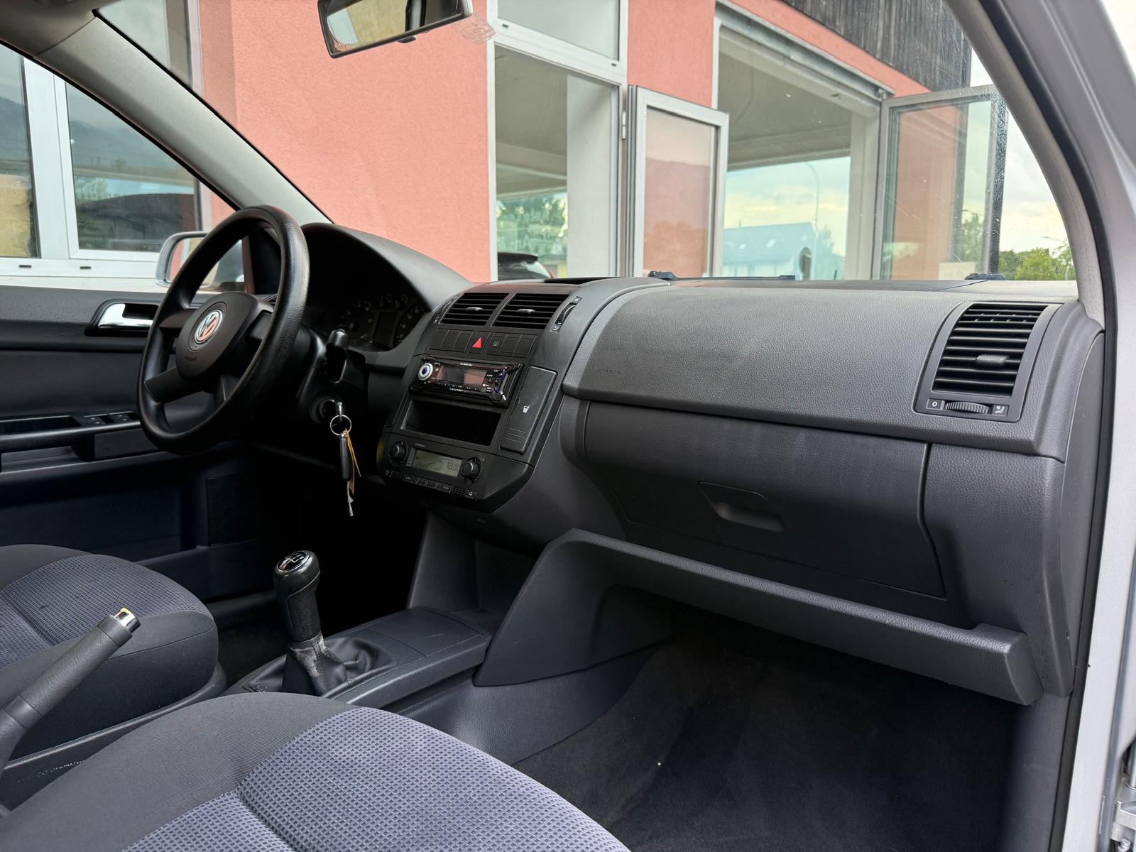 VW Polo 1.2 12V Highline-image-7
