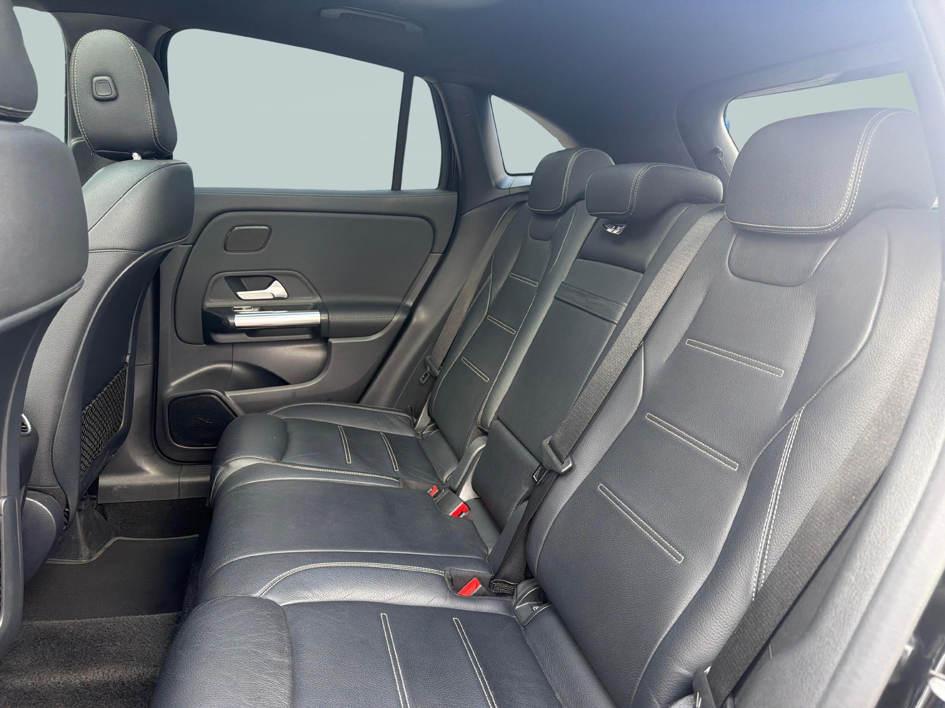 MERCEDES-BENZ GLA 250 Progressive 4matic-image-17