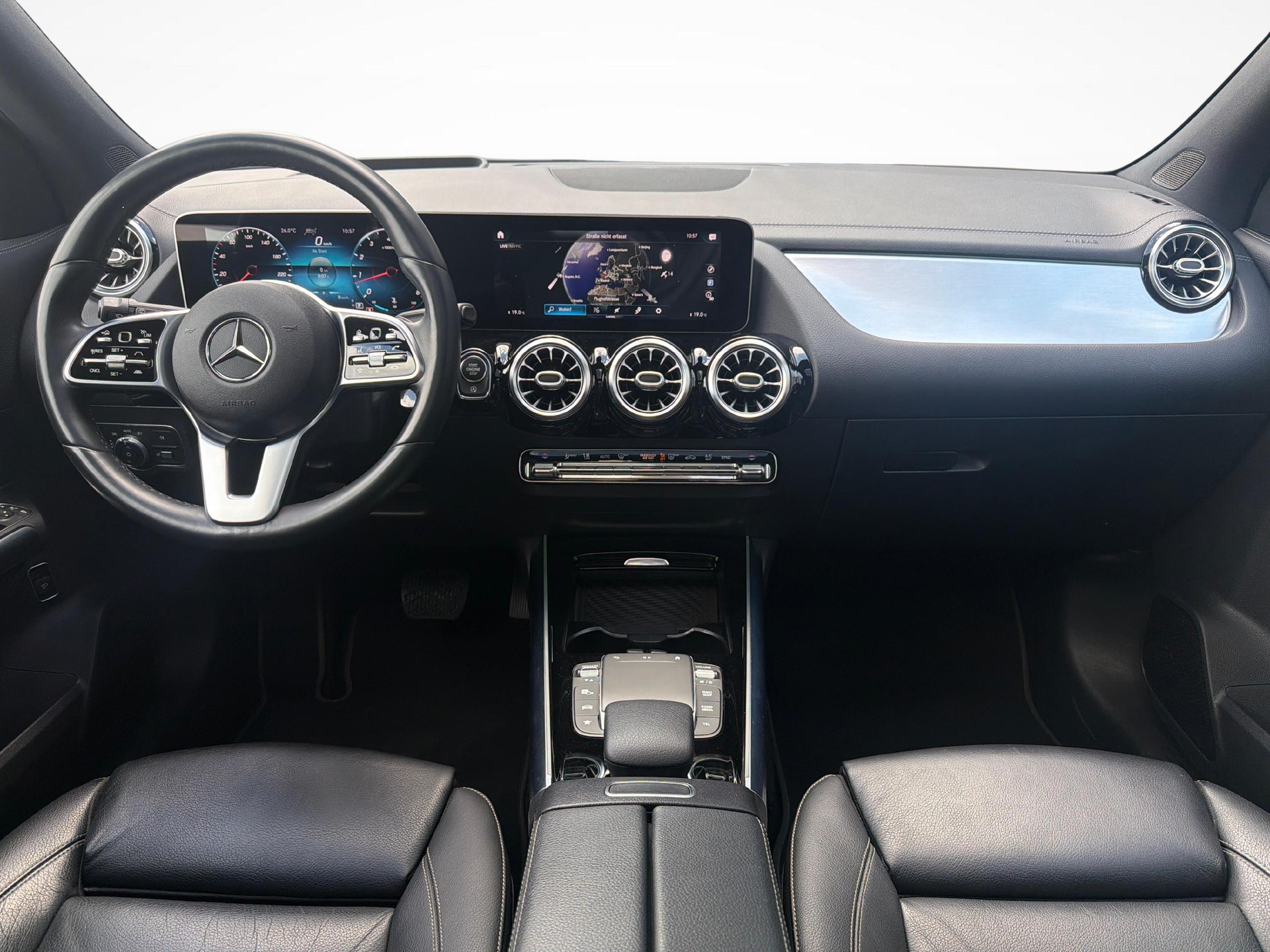 MERCEDES-BENZ GLA 250 Progressive 4matic-image-12