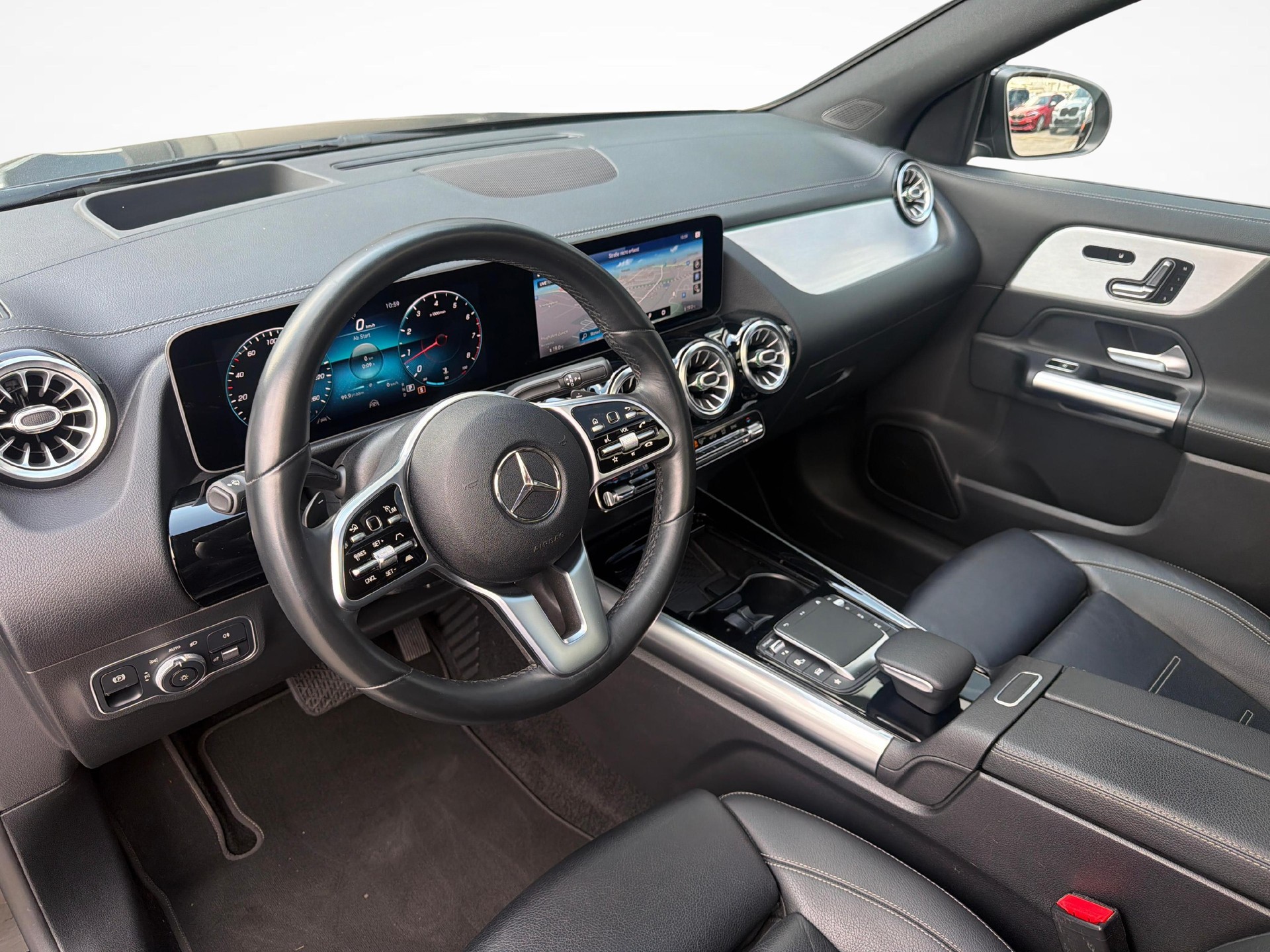 MERCEDES-BENZ GLA 250 Progressive 4matic-image-10