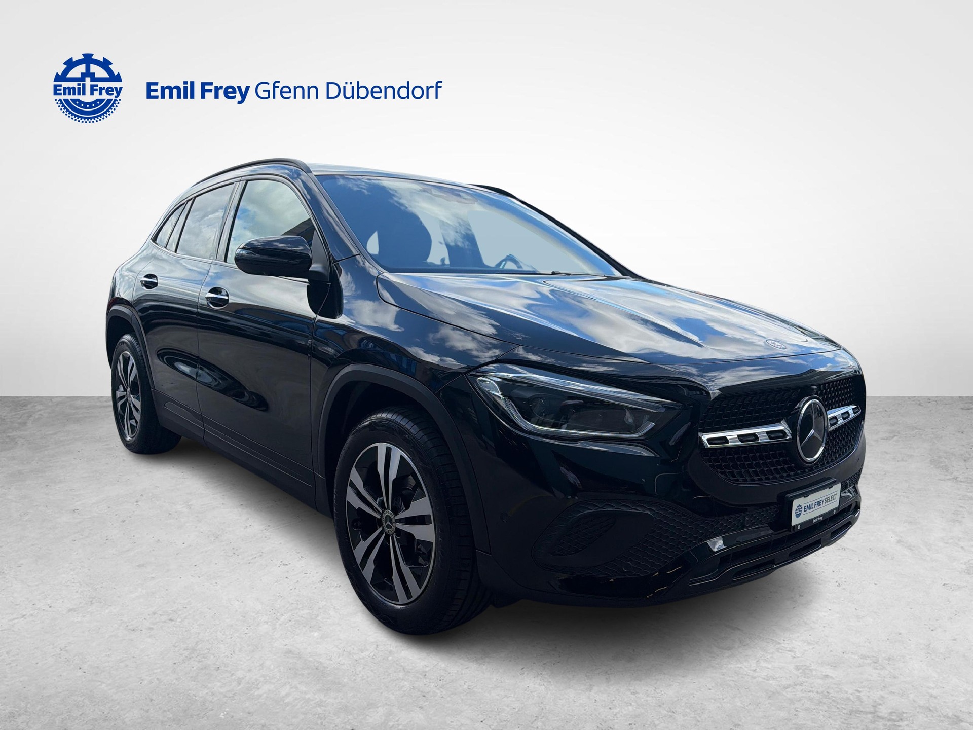 MERCEDES-BENZ GLA 250 Progressive 4matic-image-3