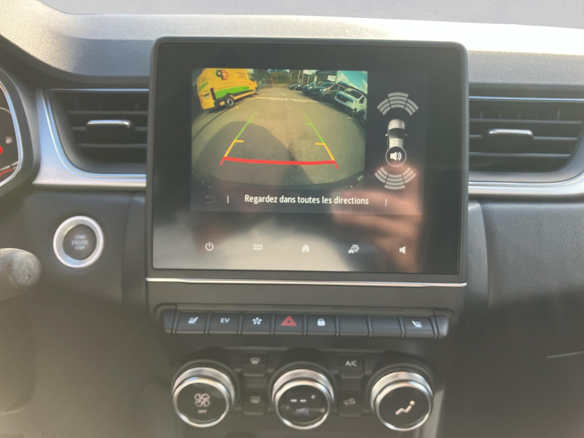 RENAULT Captur 1.6 E-Tech 145 Techno DHT-image-12