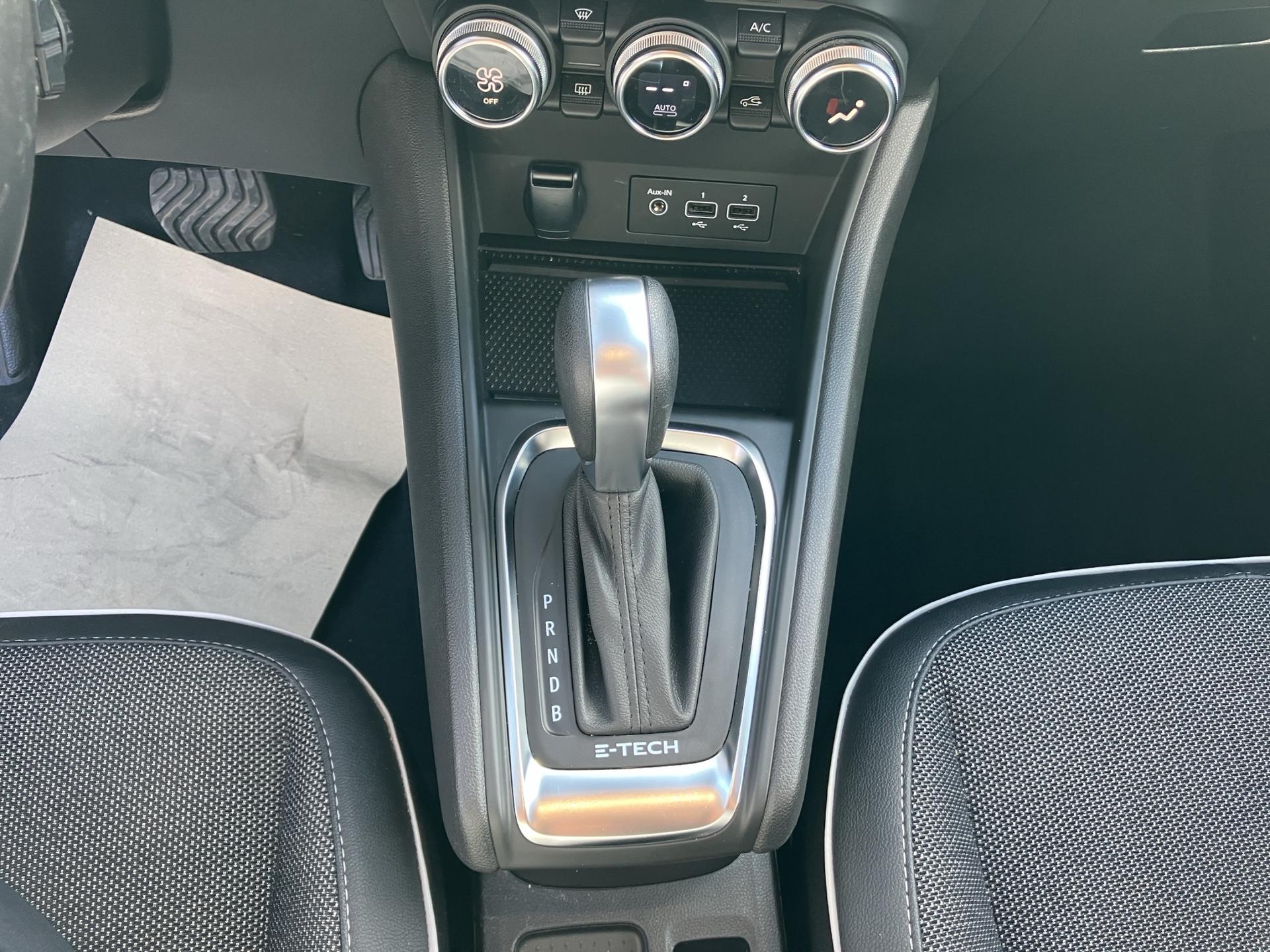 RENAULT Captur 1.6 E-Tech 145 Techno DHT-image-11