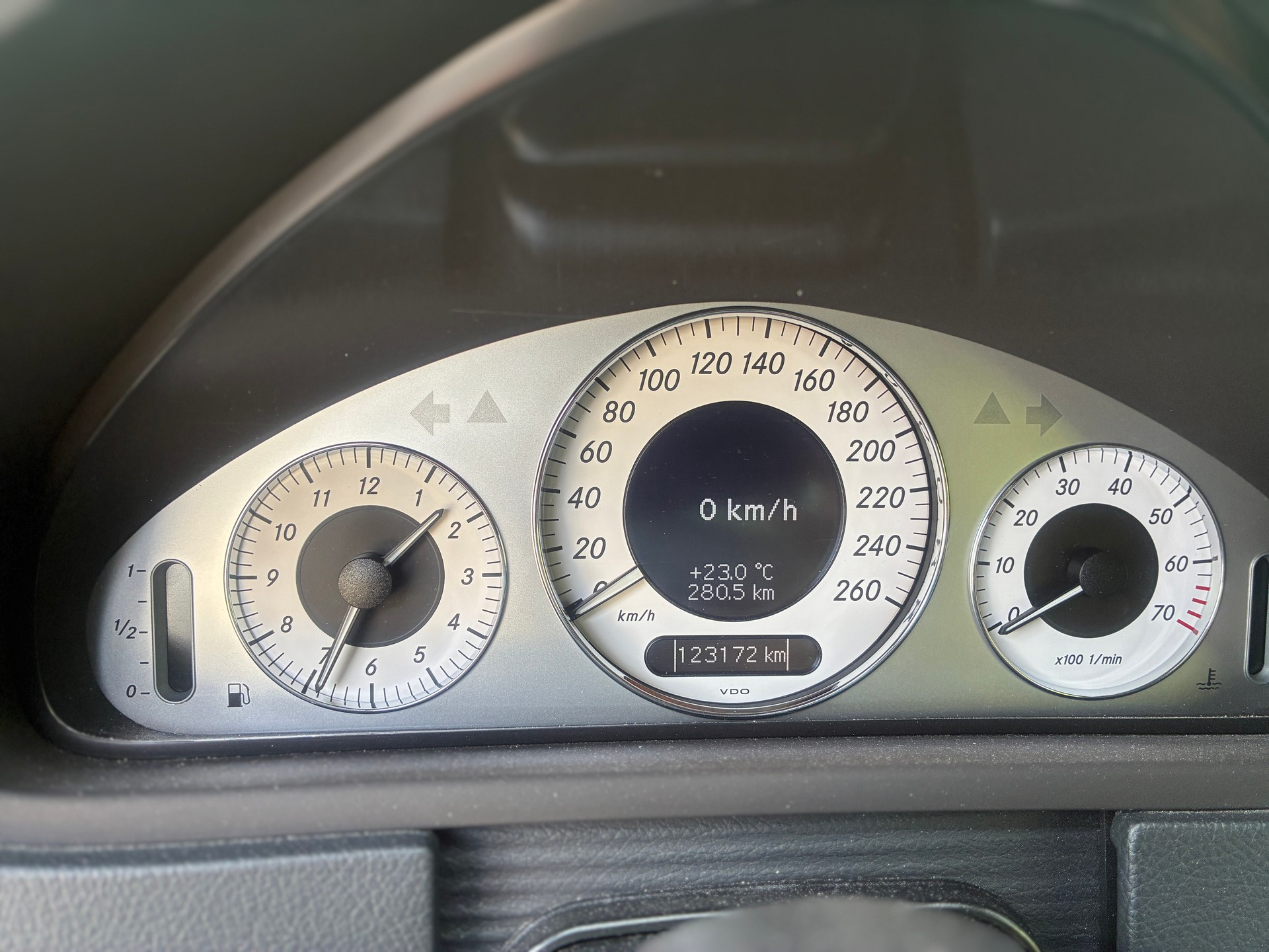MERCEDES-BENZ CLK 280 V6-image-6