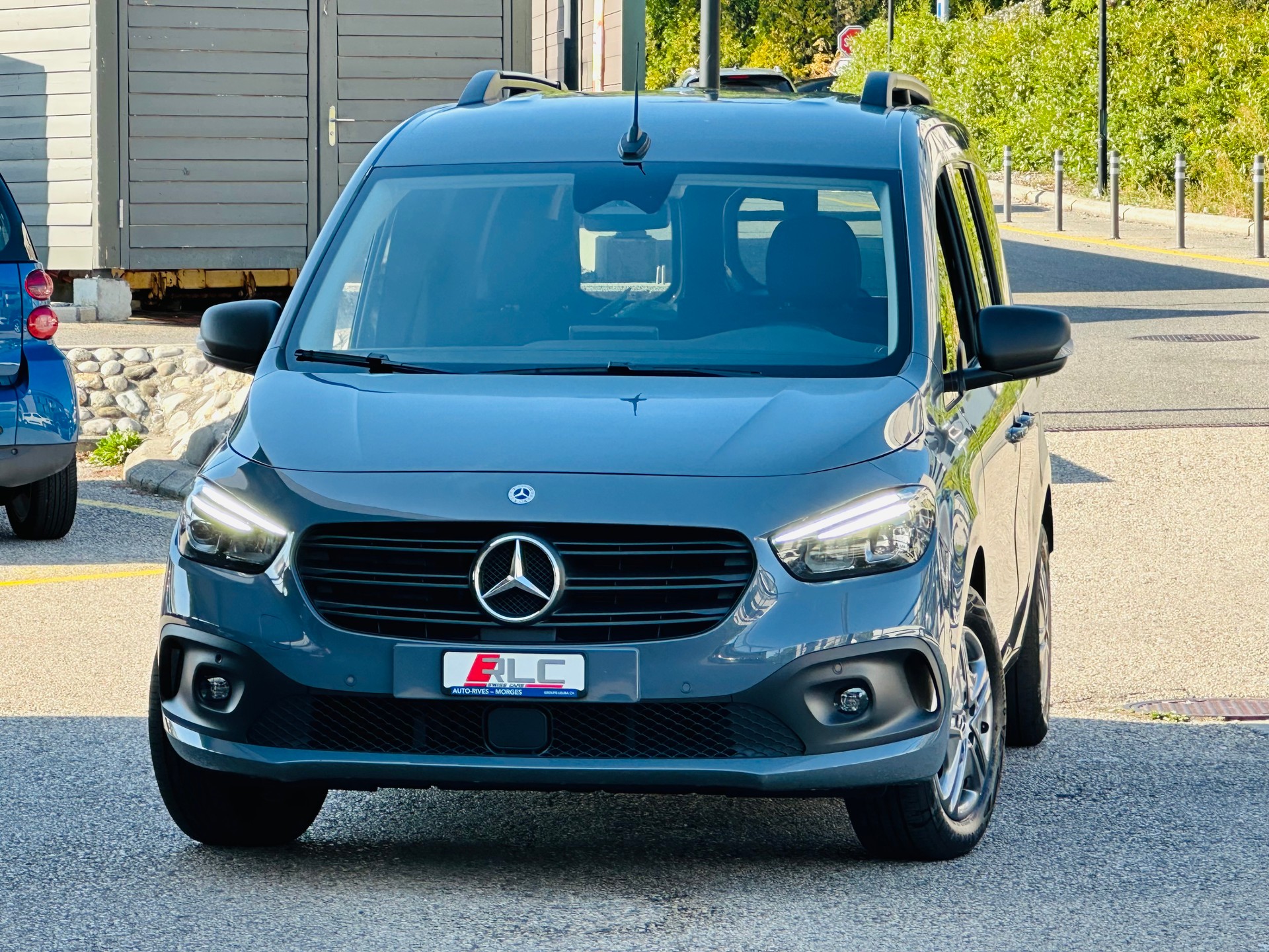 MERCEDES-BENZ Citan 113 Pro tourer L 5 places-image-3