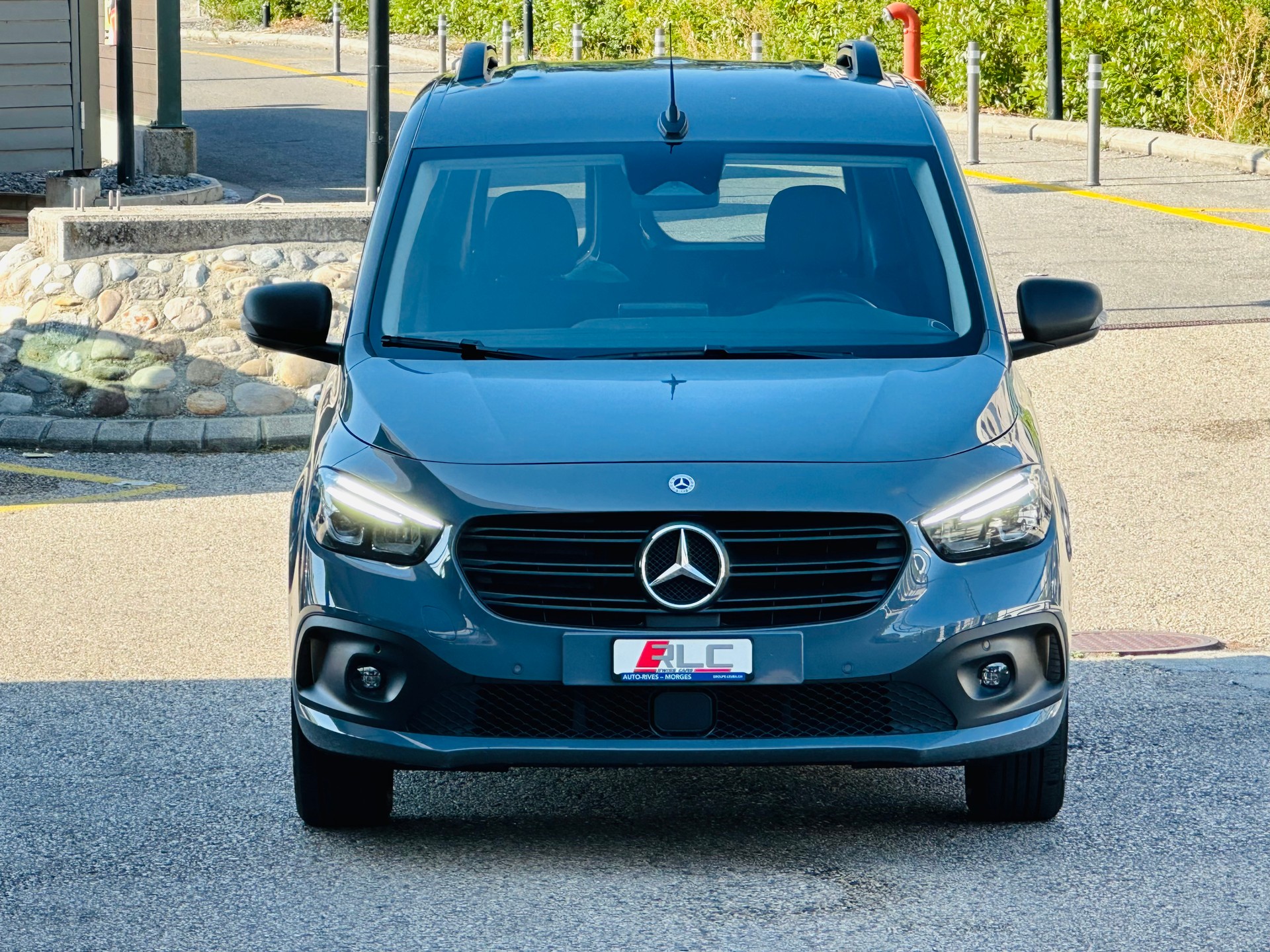 MERCEDES-BENZ Citan 113 Pro tourer L 5 places-image-4