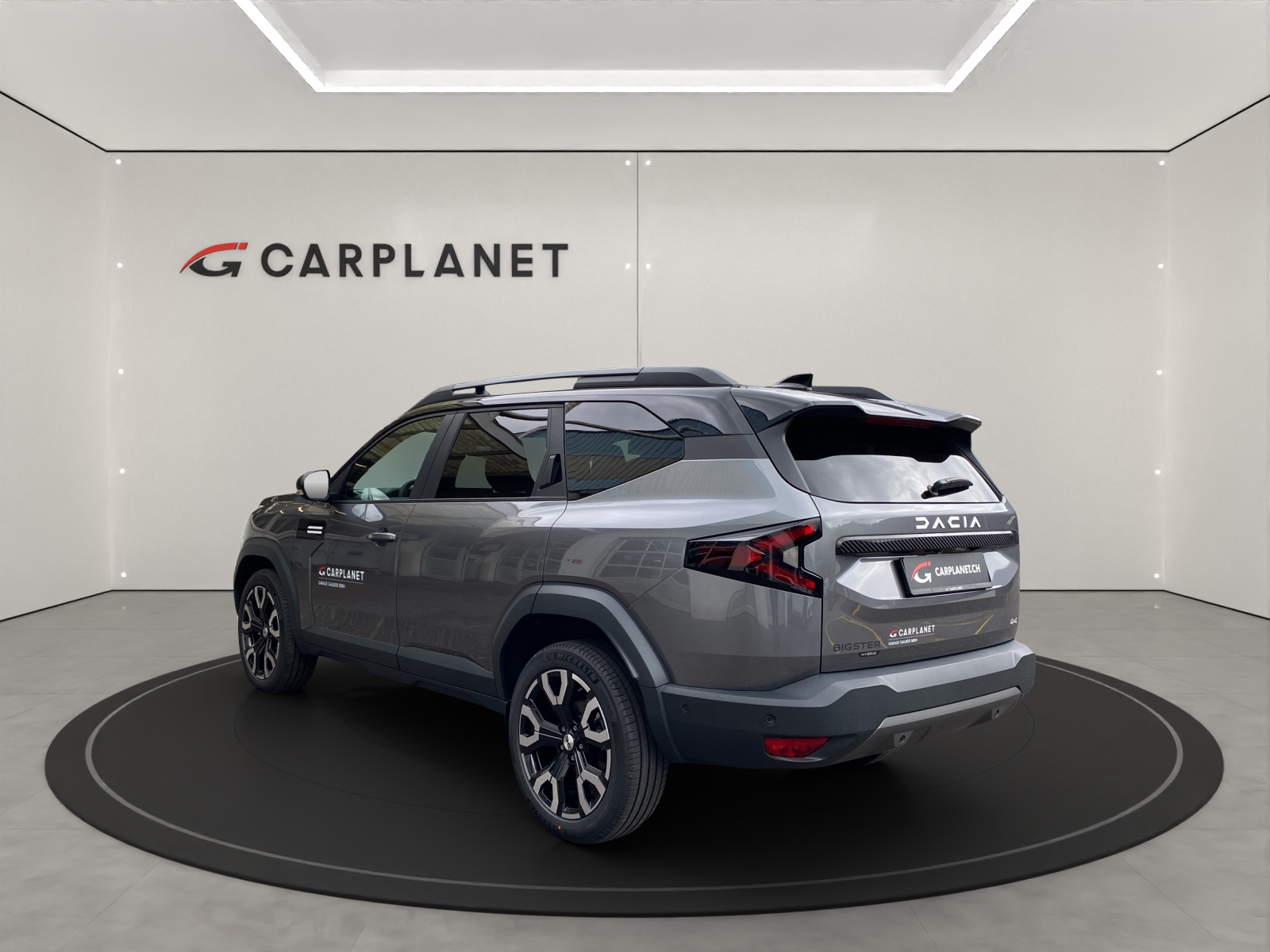 DACIA Bigster 1.2 Hybrid Journey 4WD Demo-image-3