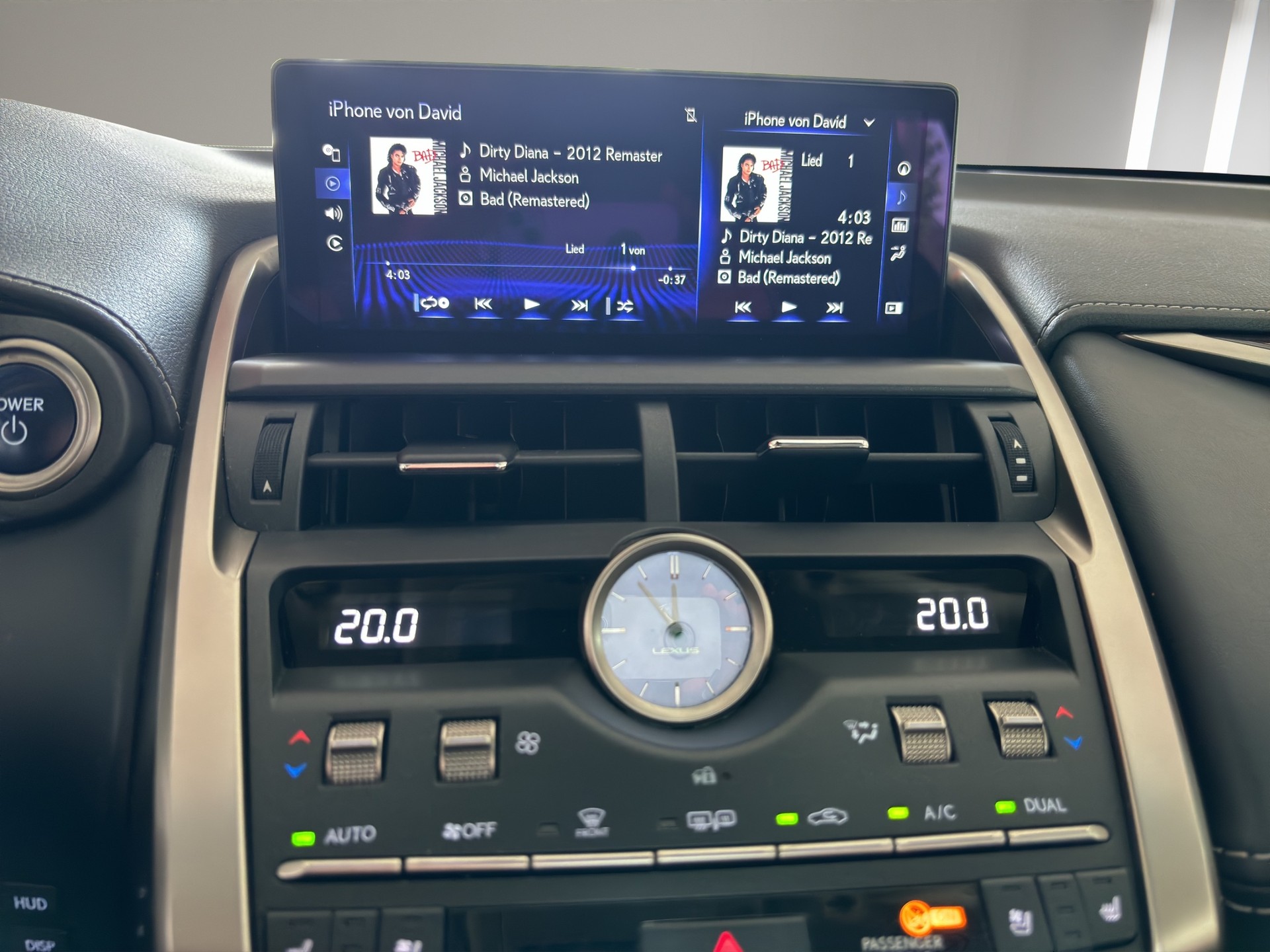 LEXUS NX 300h Excellence E-Four Automatic-image-30