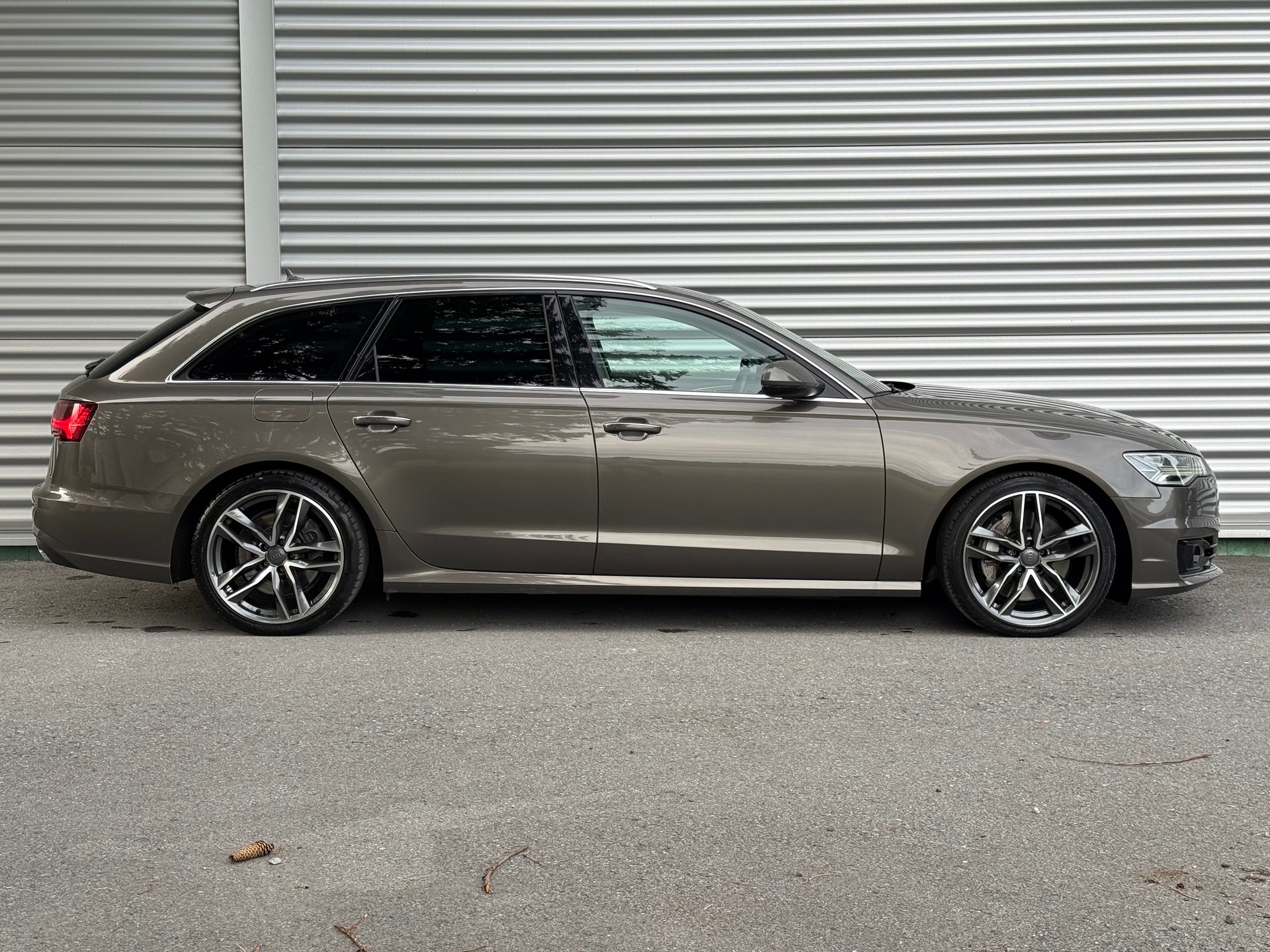 AUDI A6 Avant 3.0 BiTDI V6 quattro tiptronic-image-5