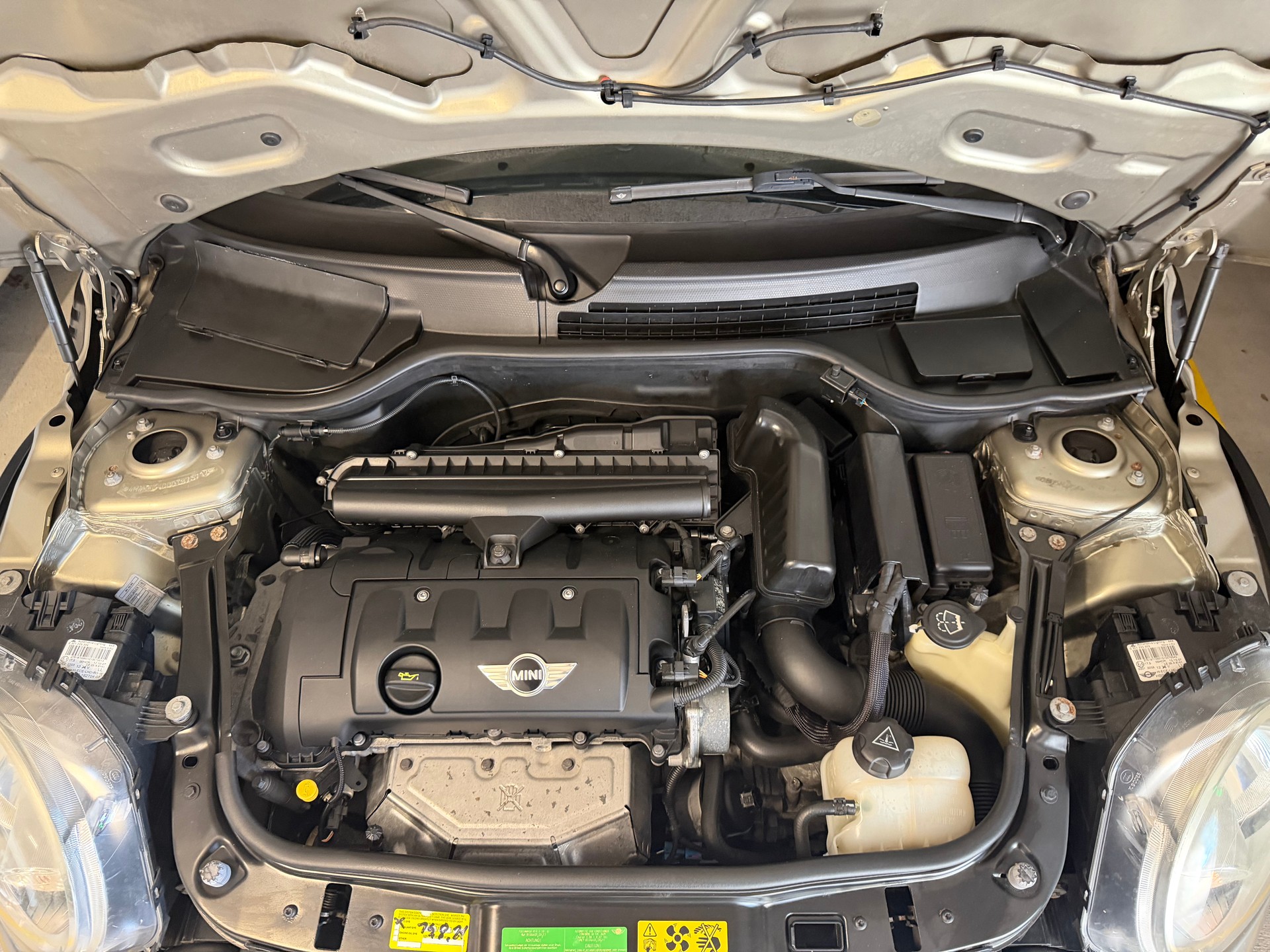 MINI Cooper 1.6 * ab MFK & Service / Klima / PDC / 8-Fach *-image-7