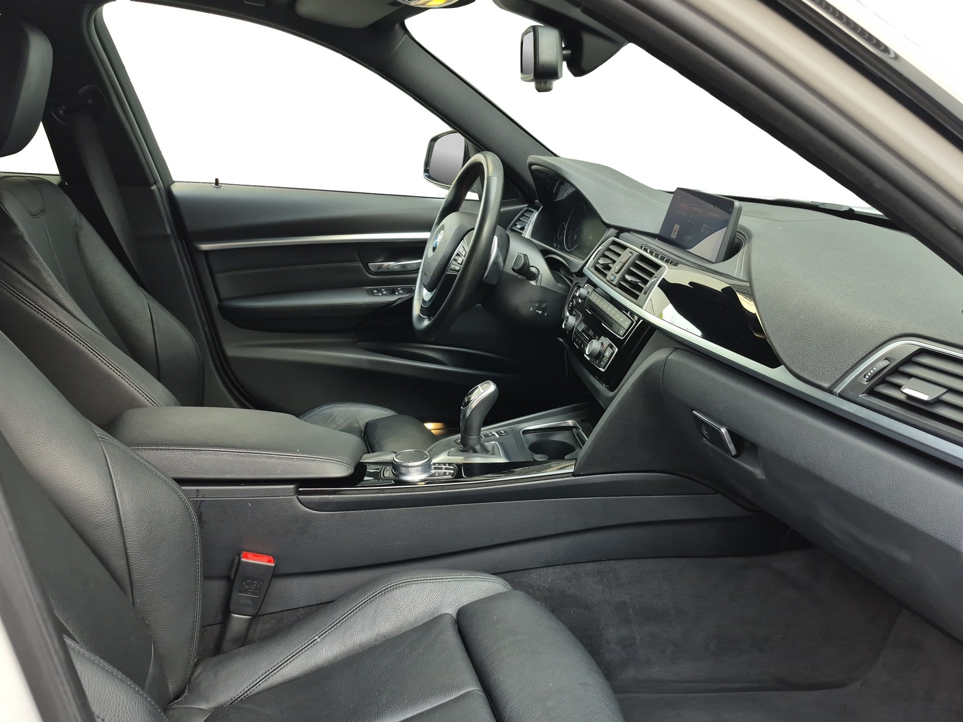 BMW 320d xDrive Touring Edition Sport Line Steptronic *360°Cam/Headup/ShadowLine*-image-7