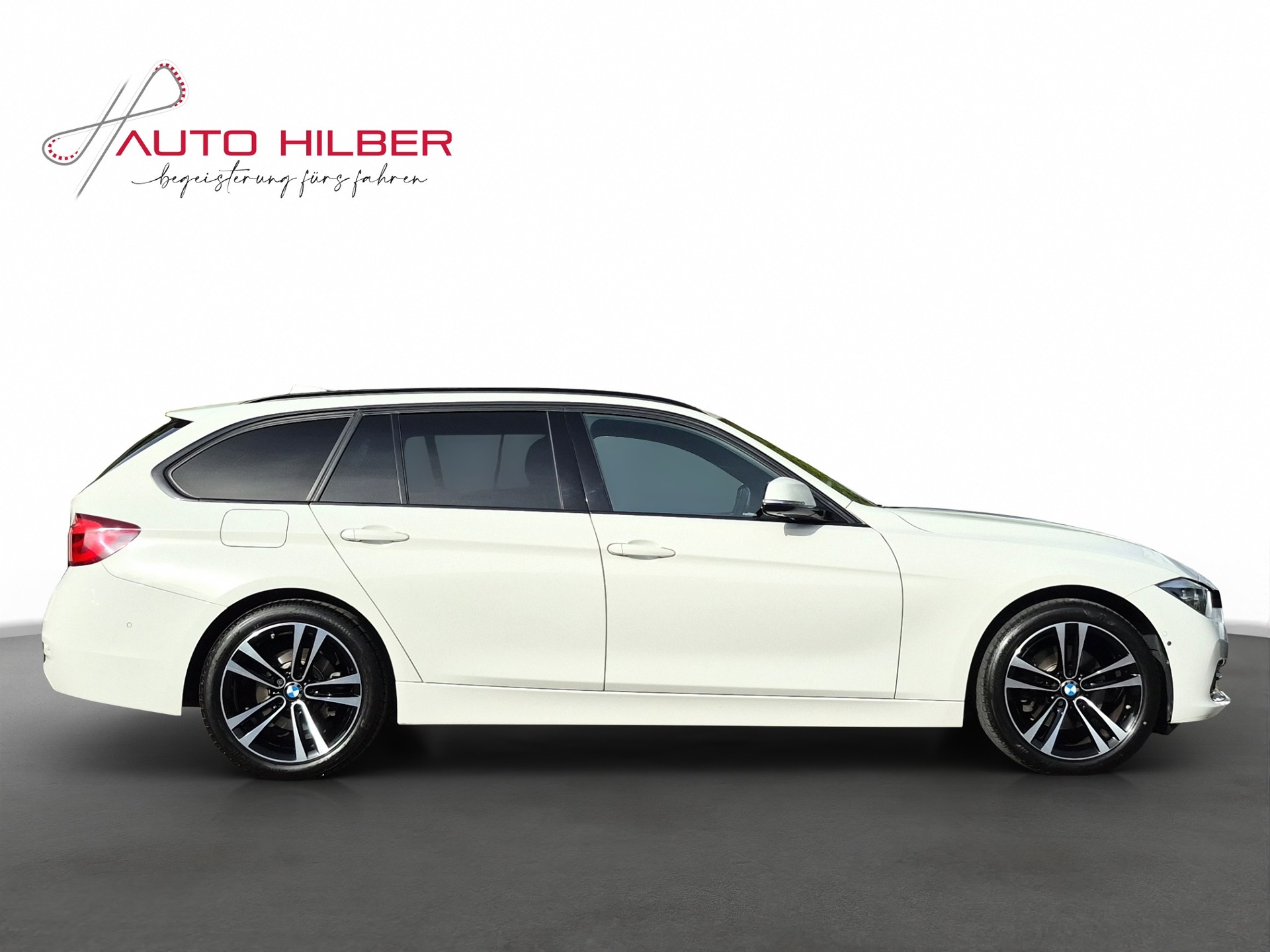 BMW 320d xDrive Touring Edition Sport Line Steptronic *360°Cam/Headup/ShadowLine*-image-13