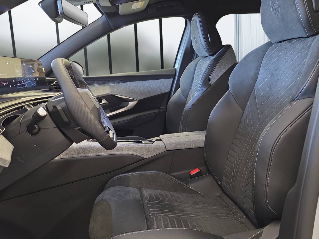 PEUGEOT 5008 195 Plug-in Hybrid e-DCS7 GT-image-7