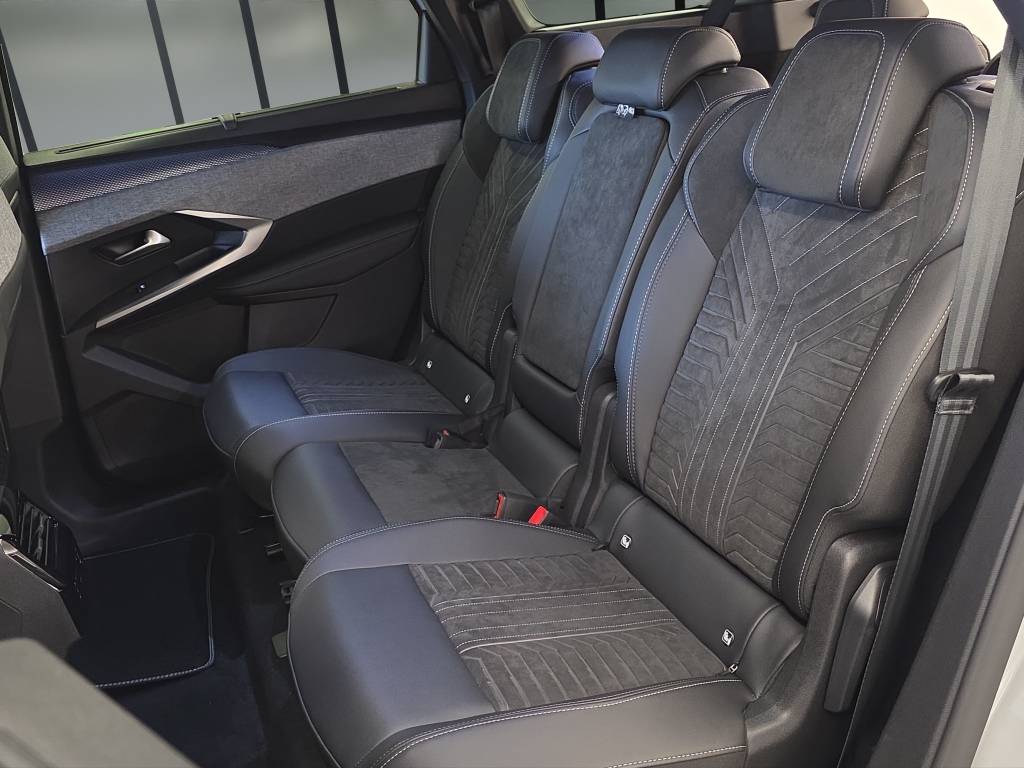 PEUGEOT 5008 195 Plug-in Hybrid e-DCS7 GT-image-8