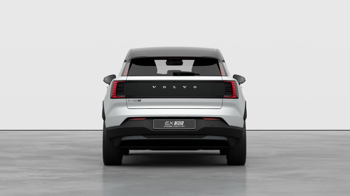 VOLVO EX30 CC P8 Plus AWD-image-5