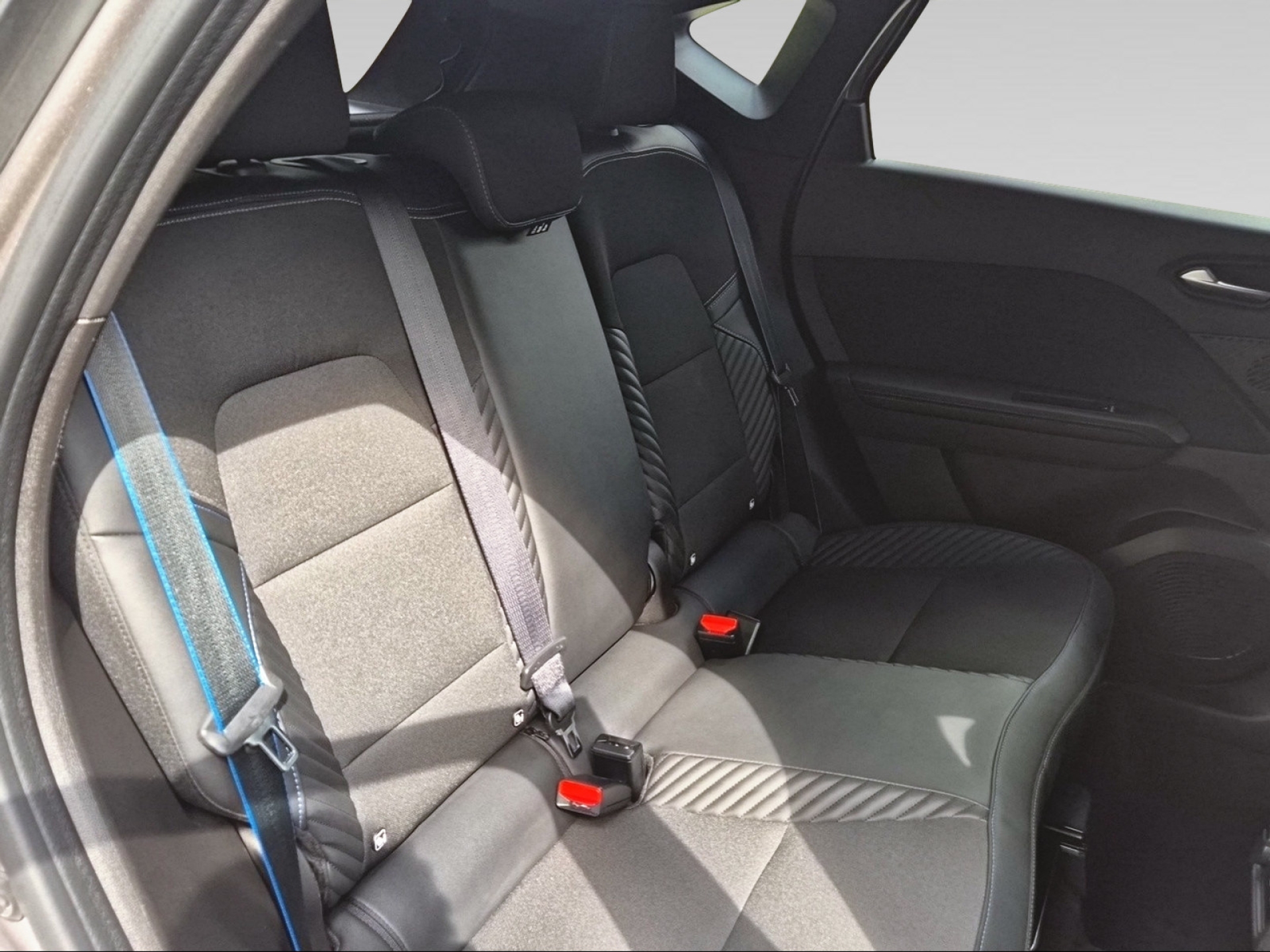 RENAULT Captur-image-6