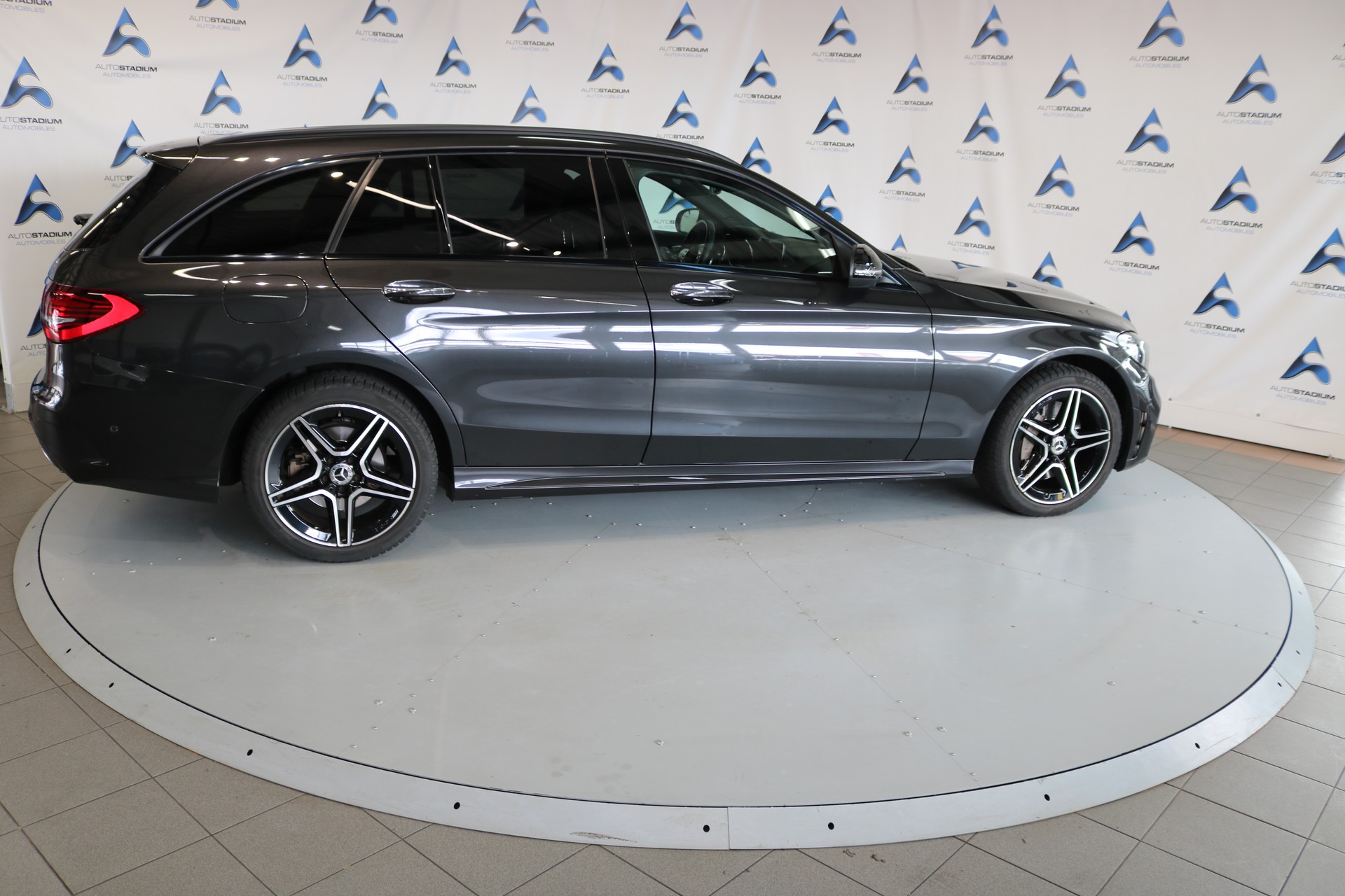 MERCEDES-BENZ C 300 d AMG Line 4Matic 9G-Tronic-image-20