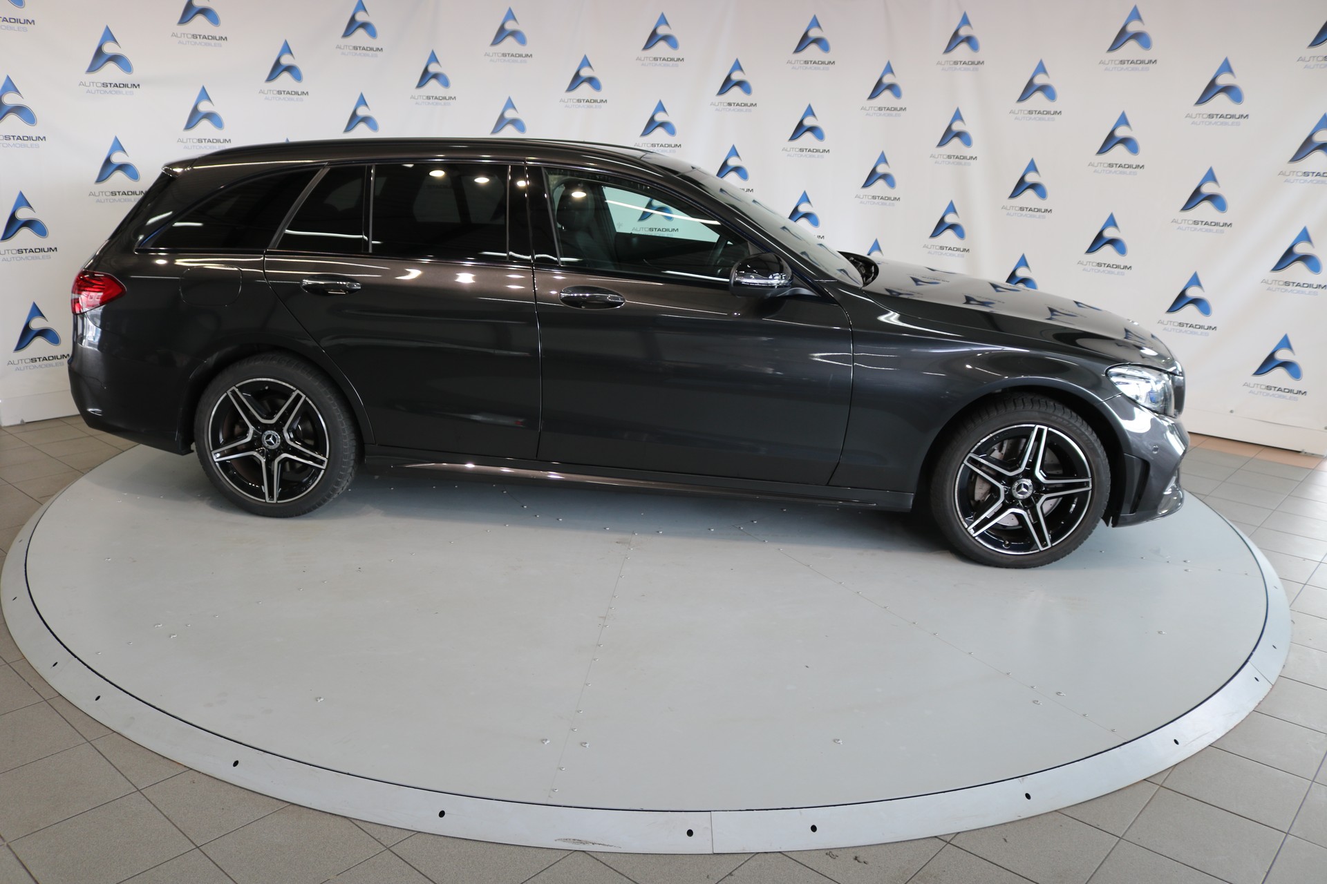 MERCEDES-BENZ C 300 d AMG Line 4Matic 9G-Tronic-image-22